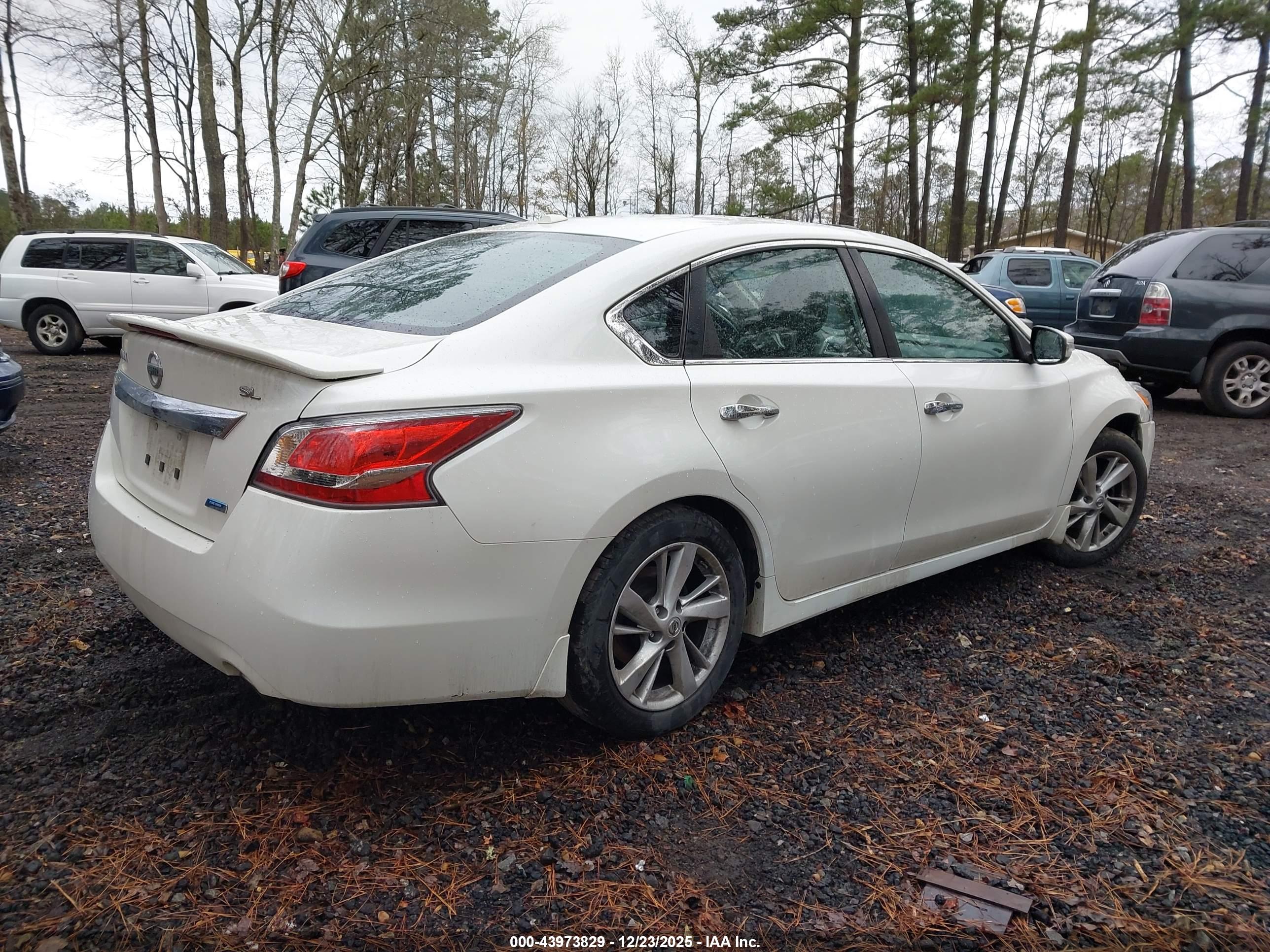 NISSAN ALTIMA image 4