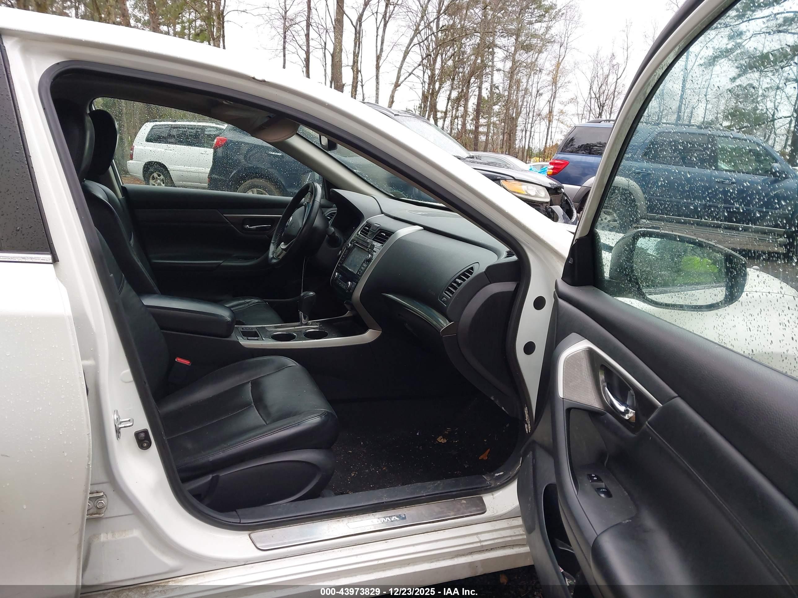 NISSAN ALTIMA image 5