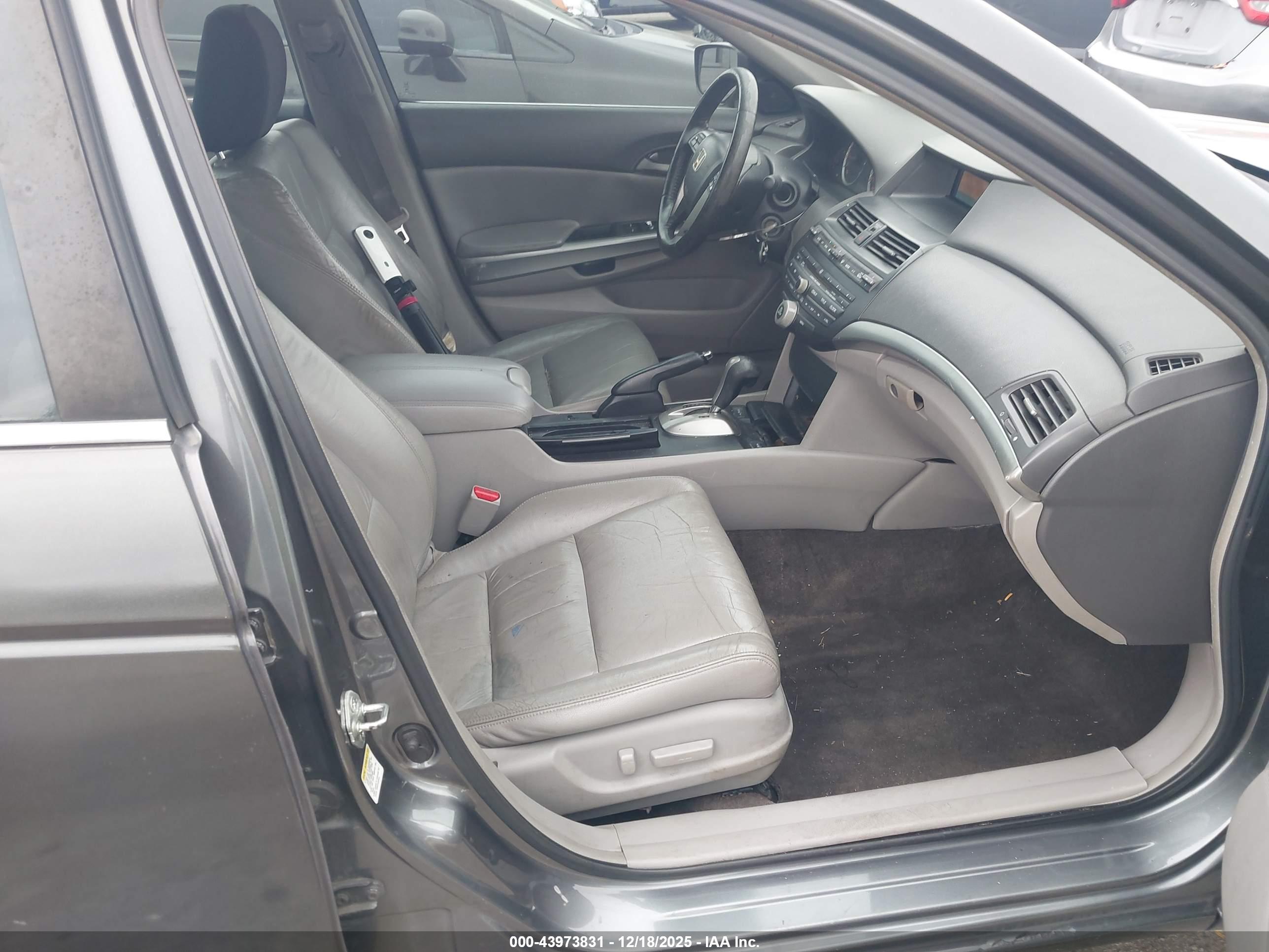HONDA ACCORD image 5