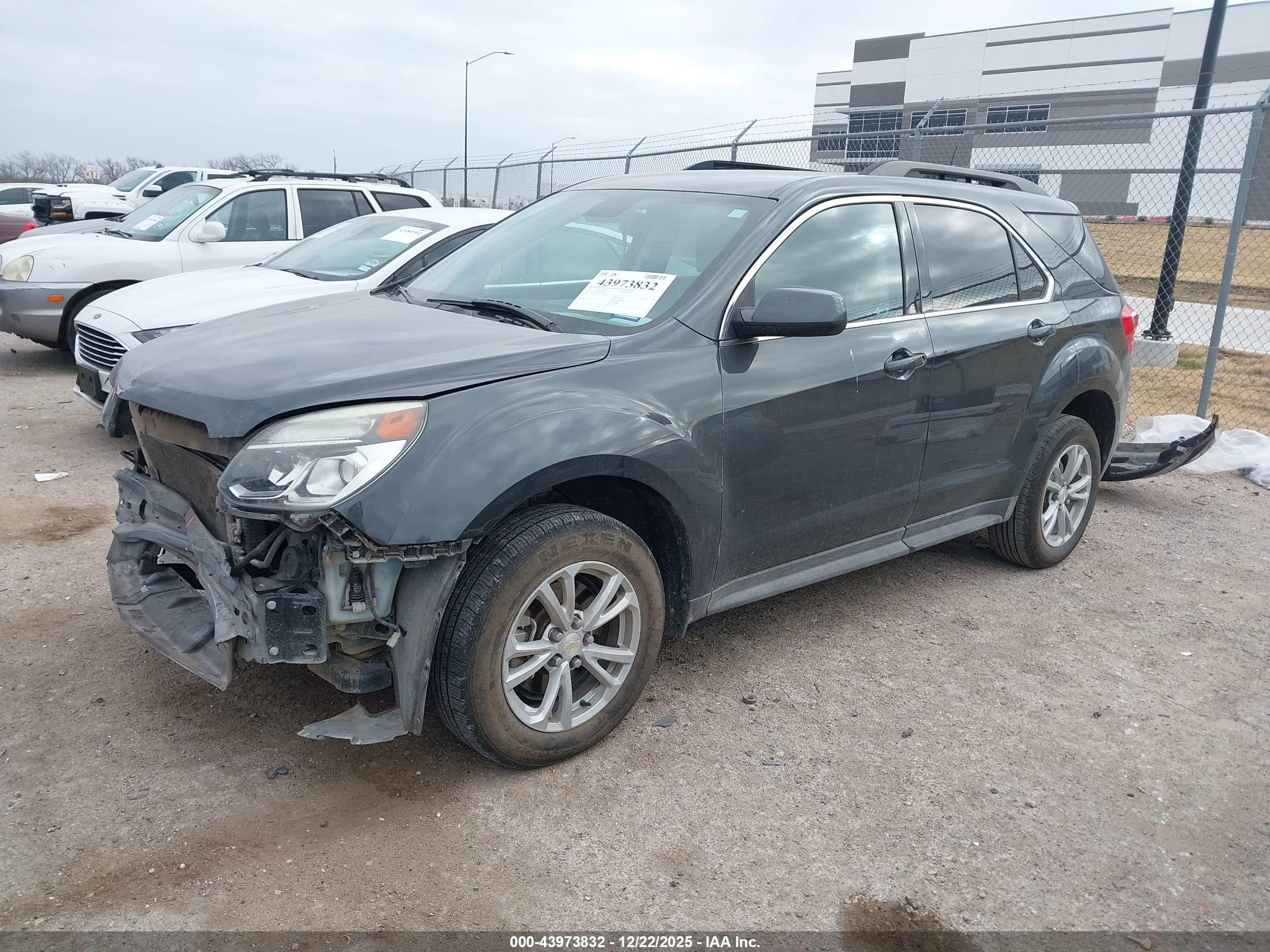 CHEVROLET EQUINOX image 2