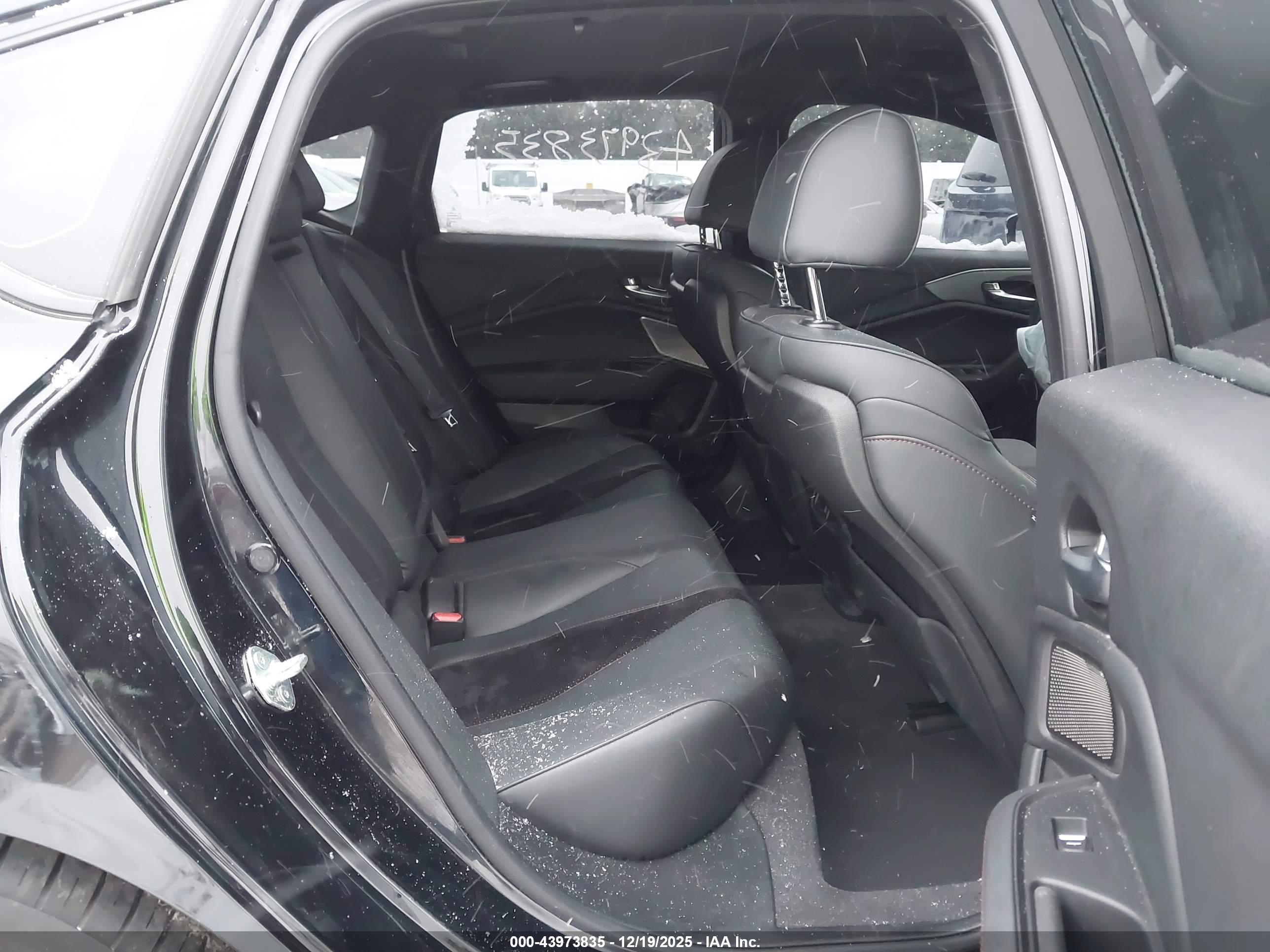 ACURA TLX image 8