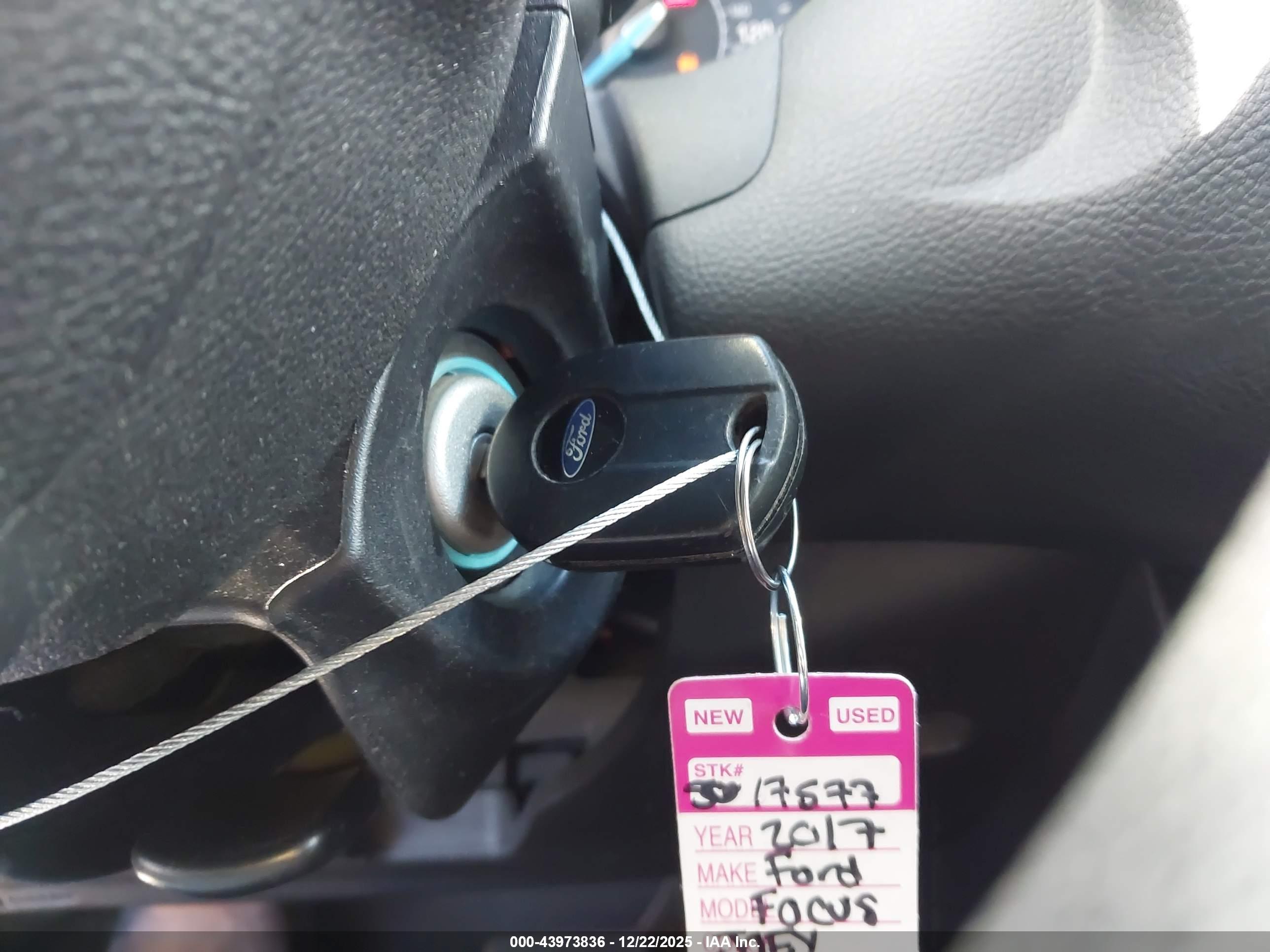 FORD FOCUS image 11