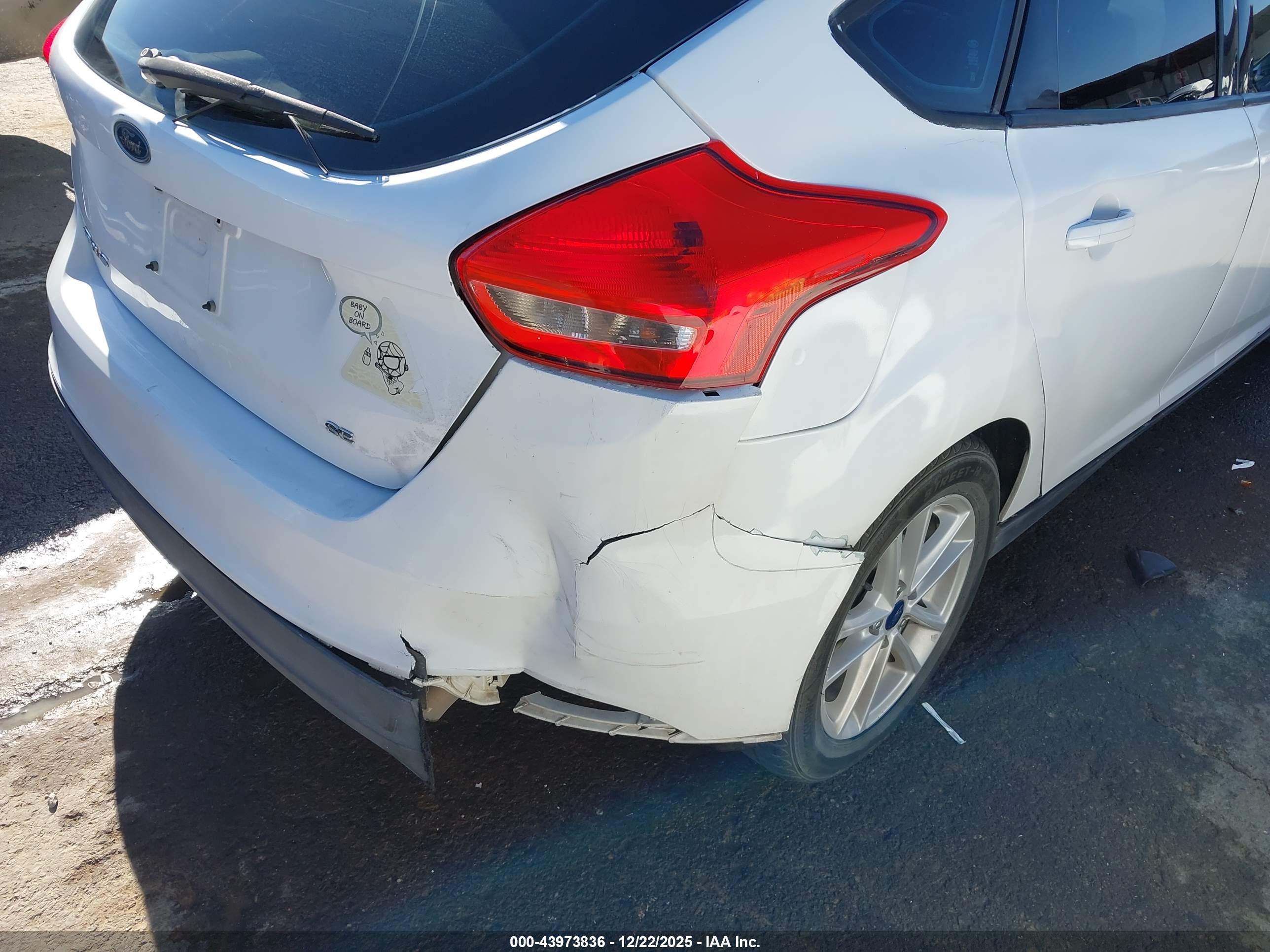 FORD FOCUS image 6