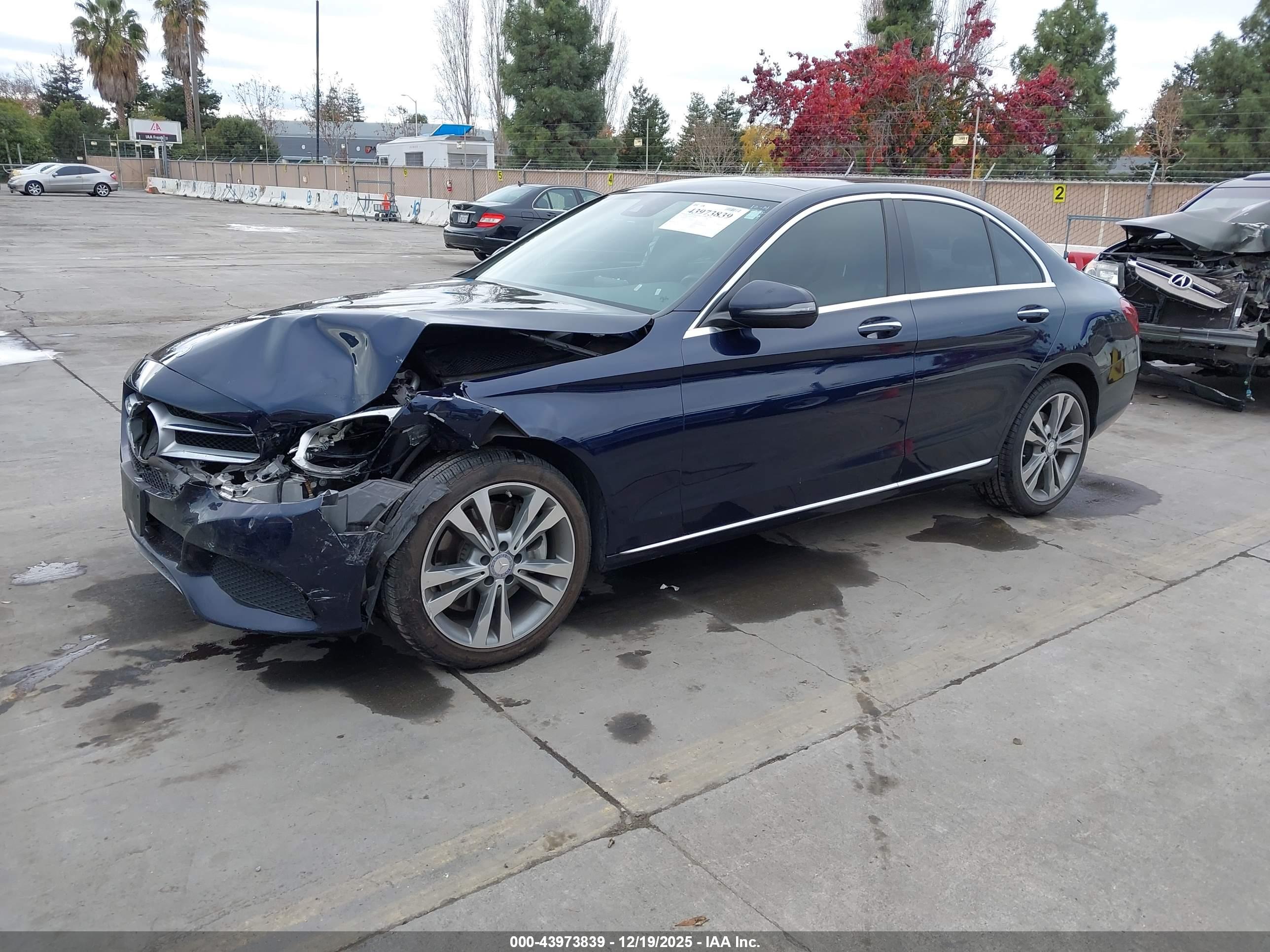 MERCEDES-BENZ C image 2
