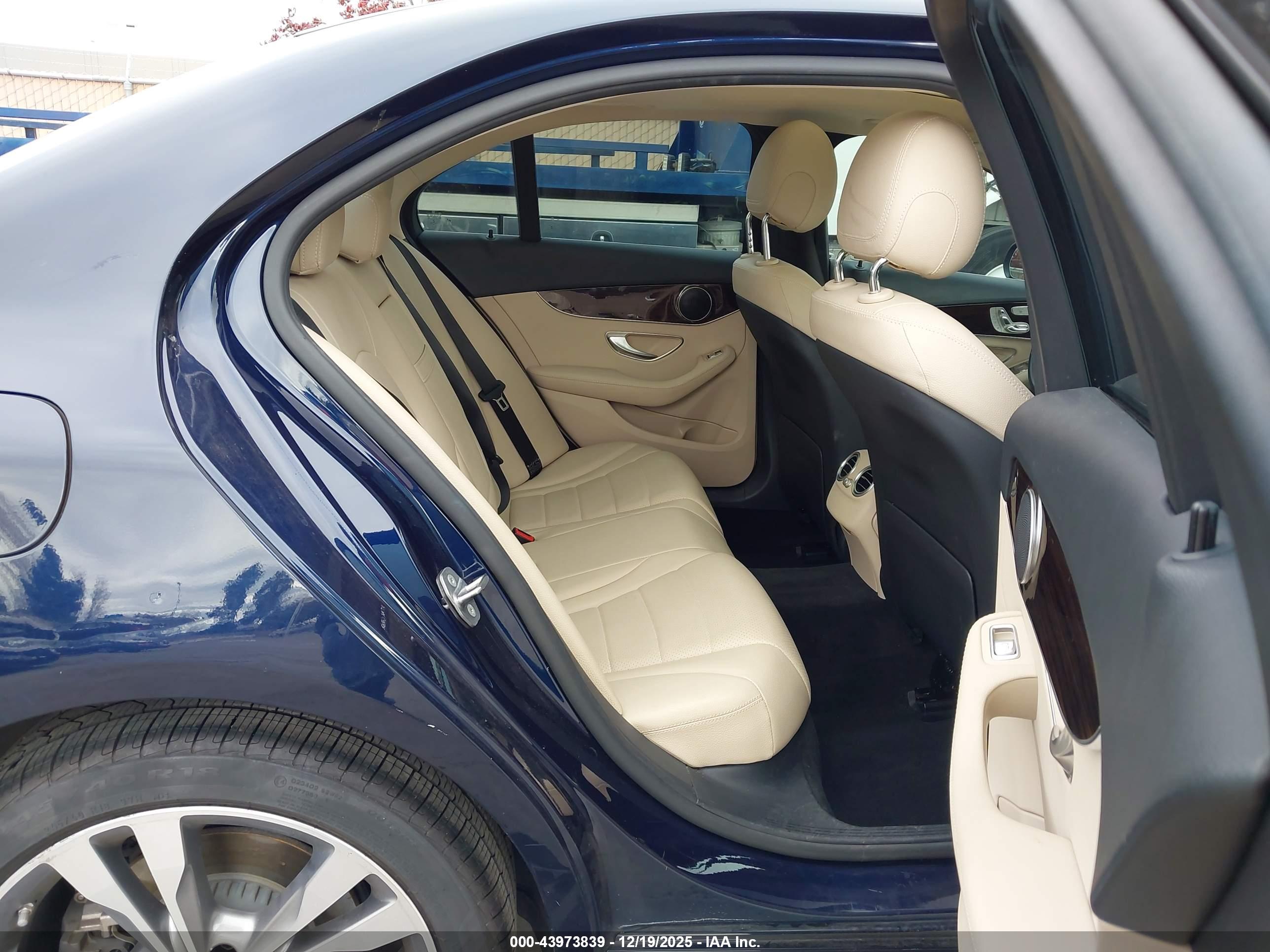 MERCEDES-BENZ C image 8