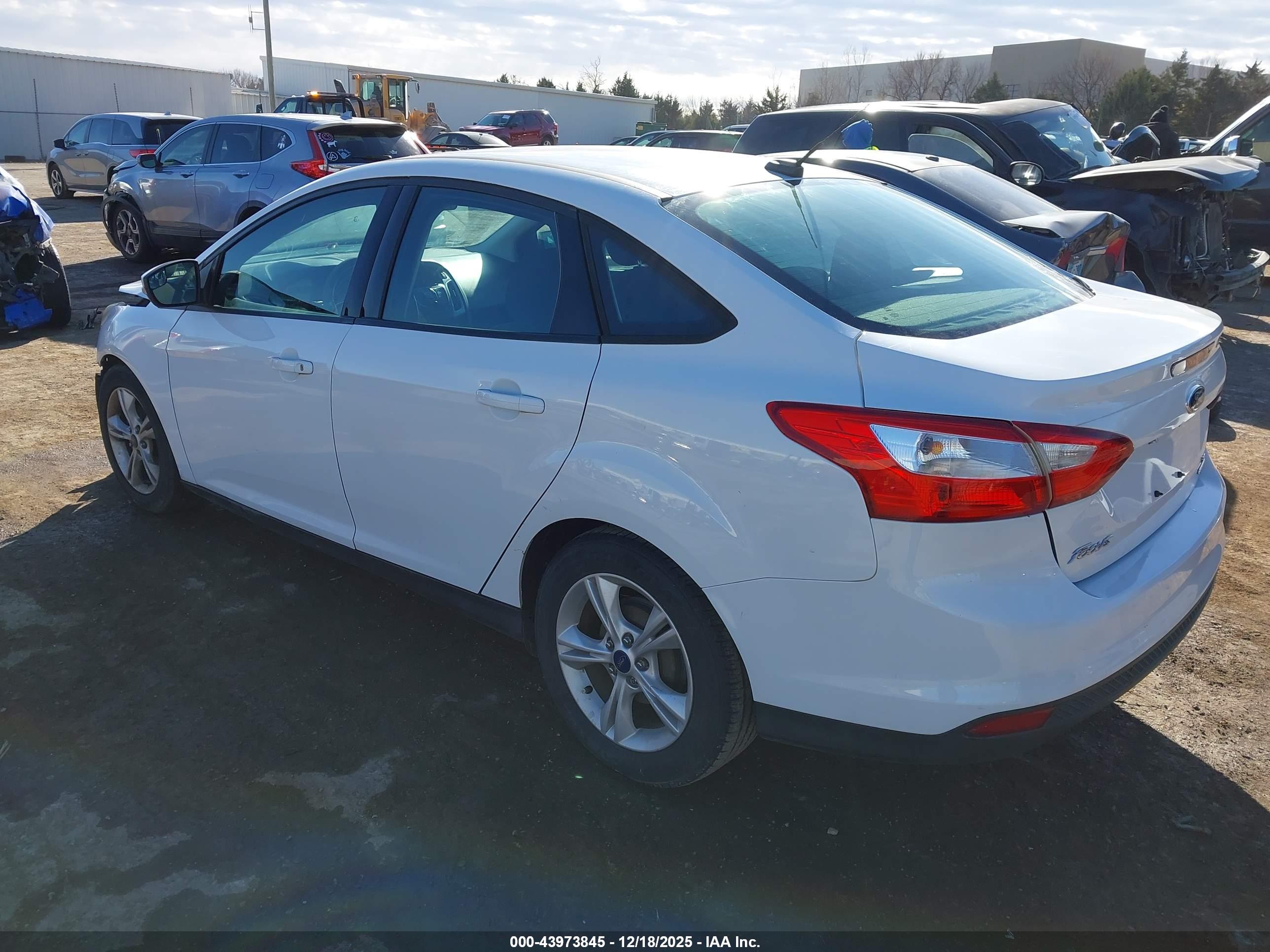 FORD FOCUS image 3