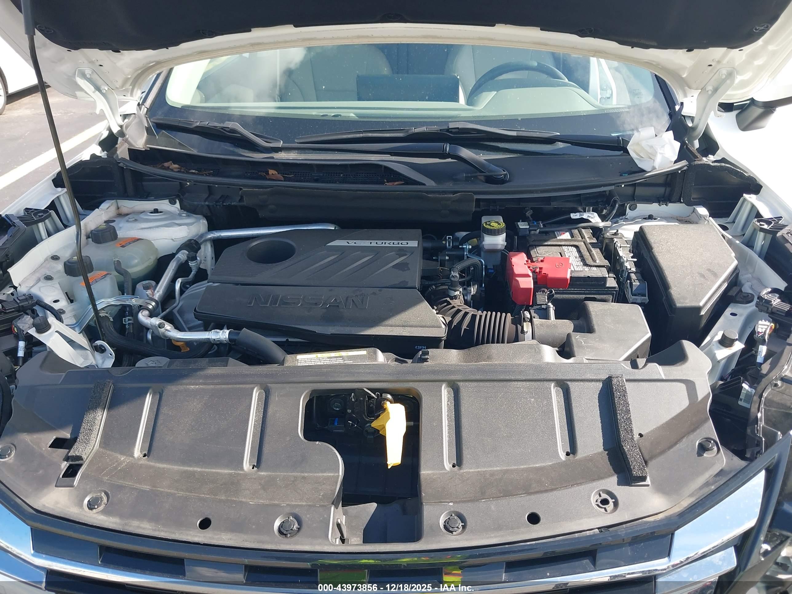 NISSAN ROGUE image 10