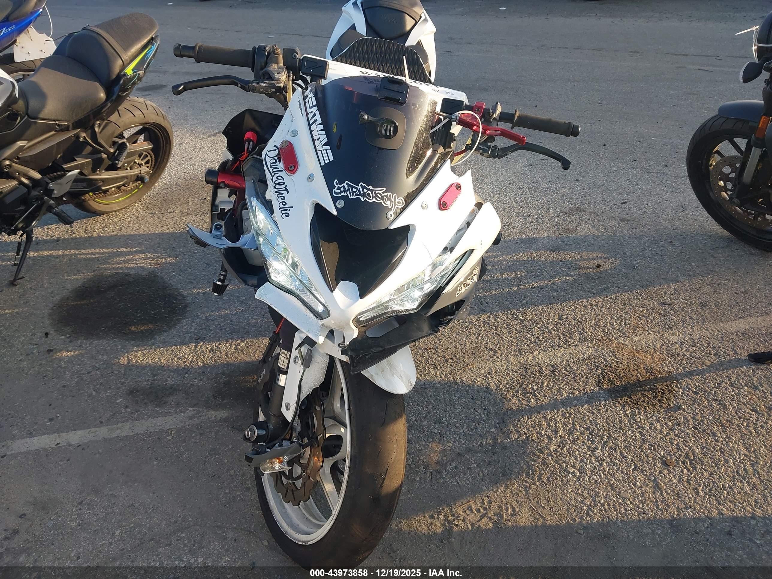 KAWASAKI ZX636-E image 5