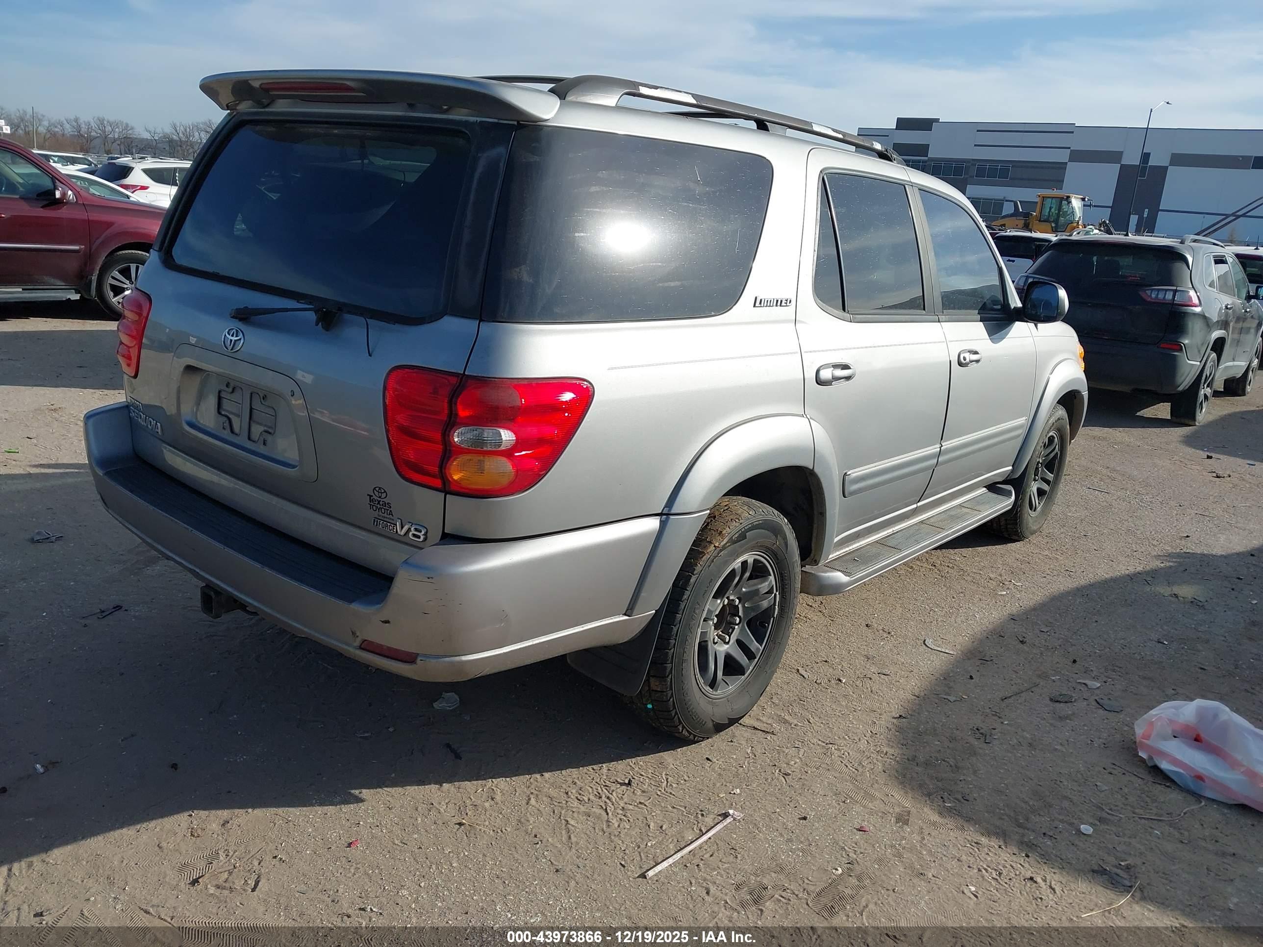 TOYOTA SEQUOIA image 4