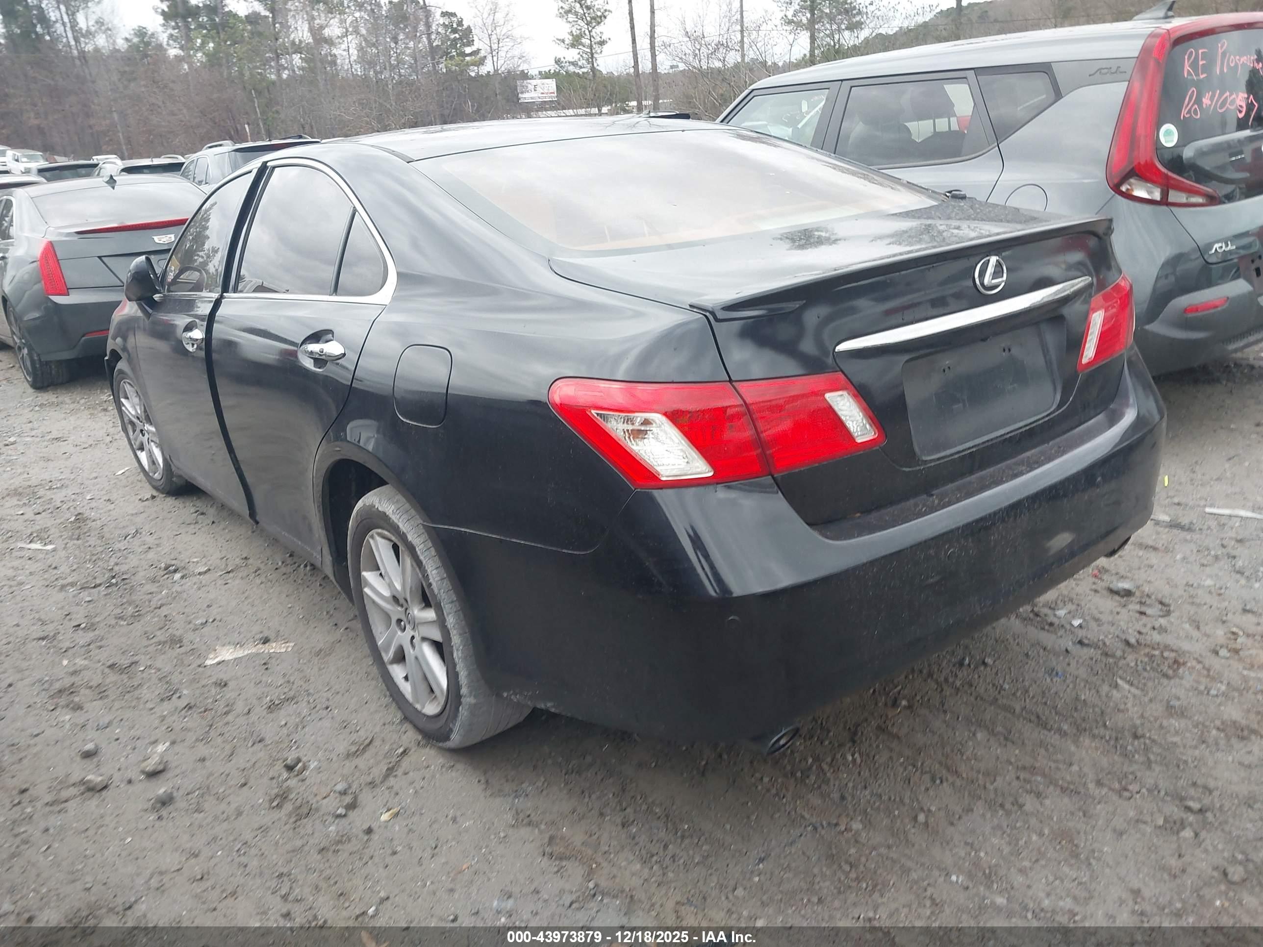 LEXUS ES image 3