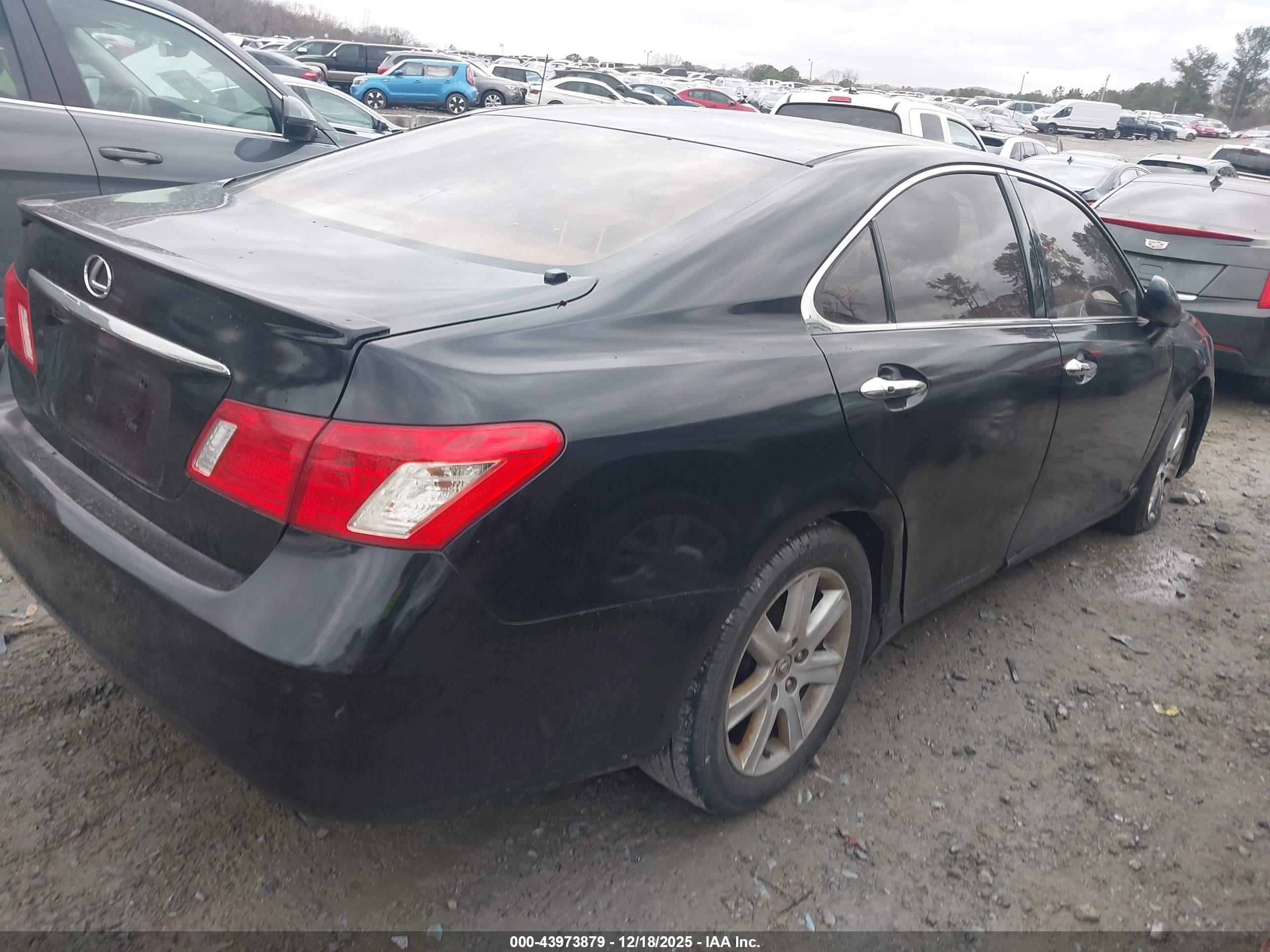LEXUS ES image 4