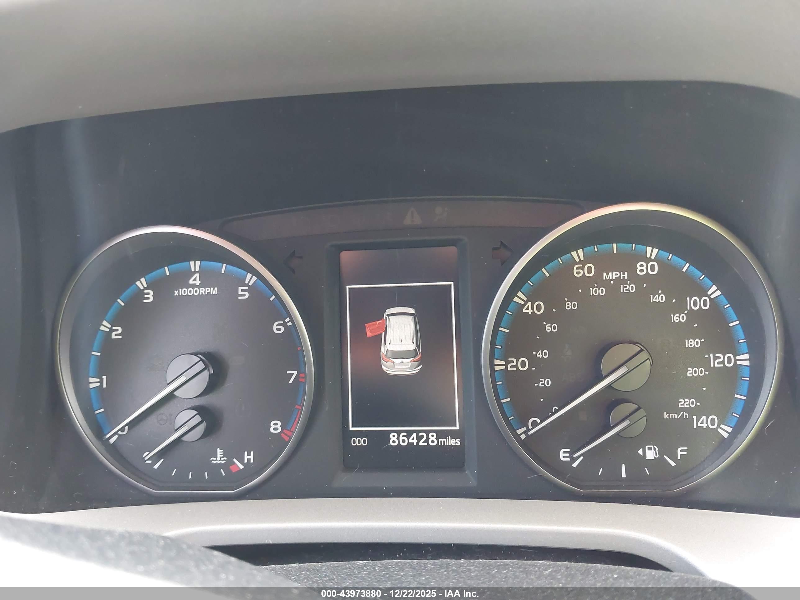 TOYOTA RAV4 image 7