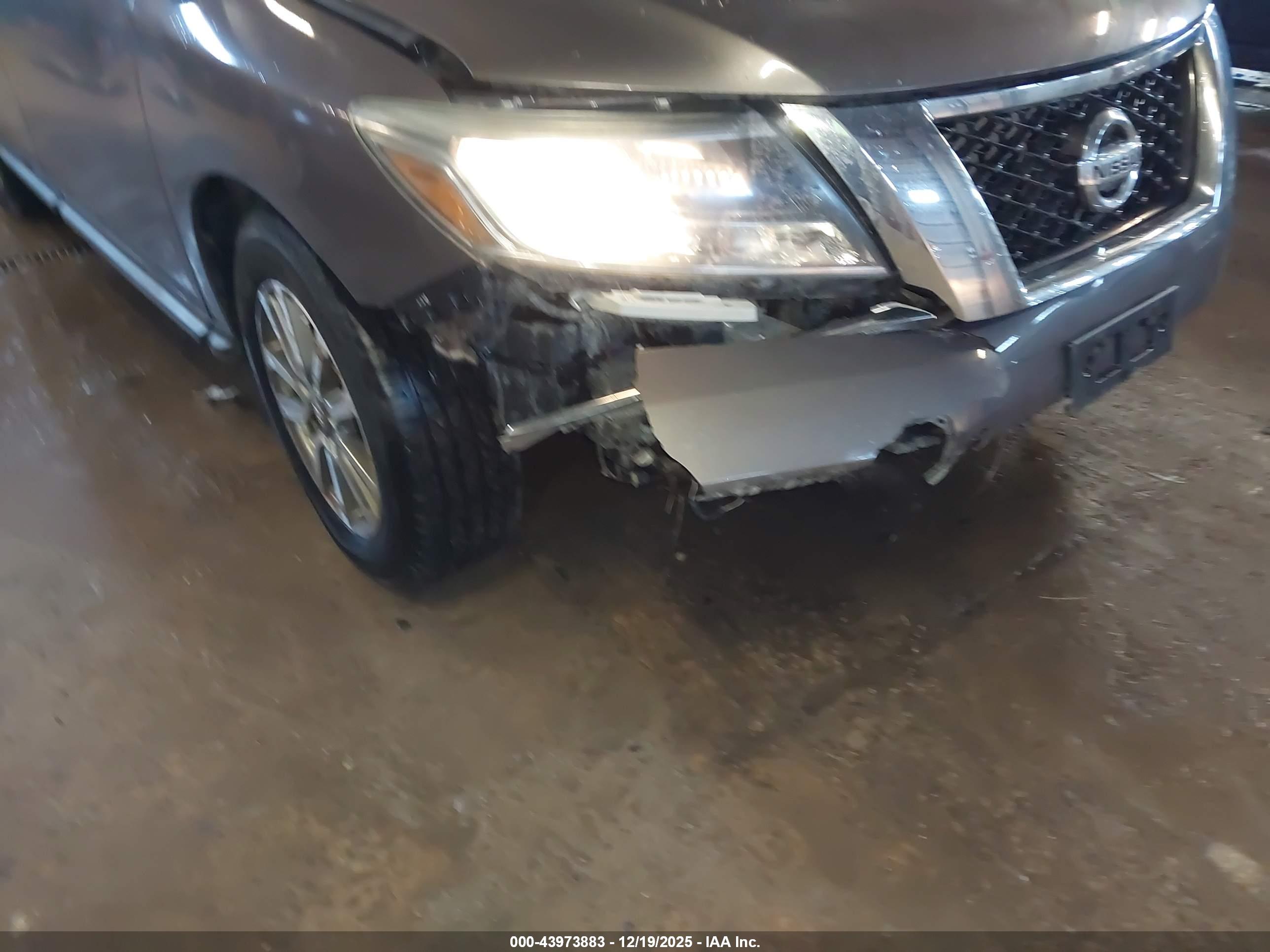 NISSAN PATHFINDER image 6