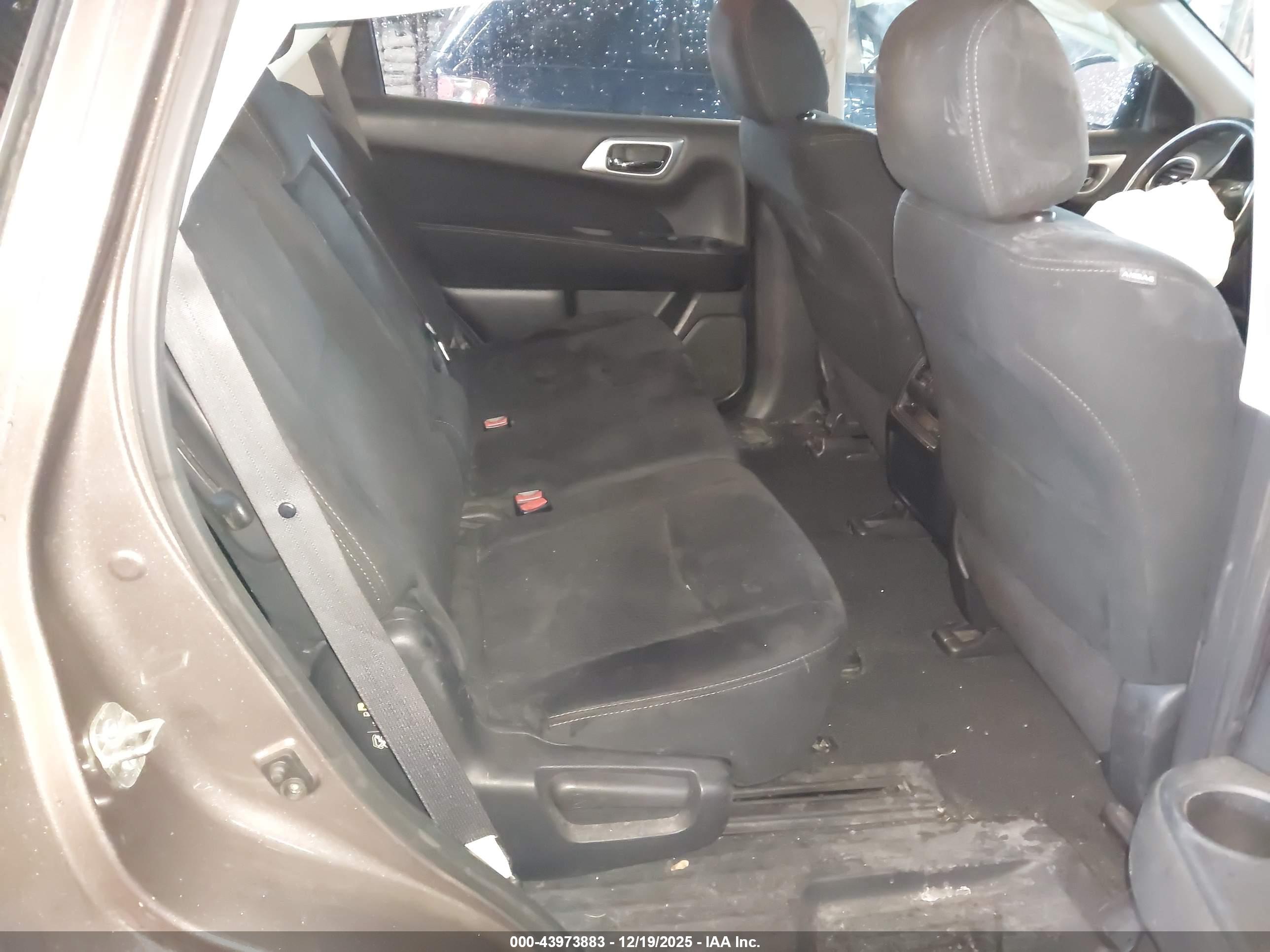 NISSAN PATHFINDER image 8