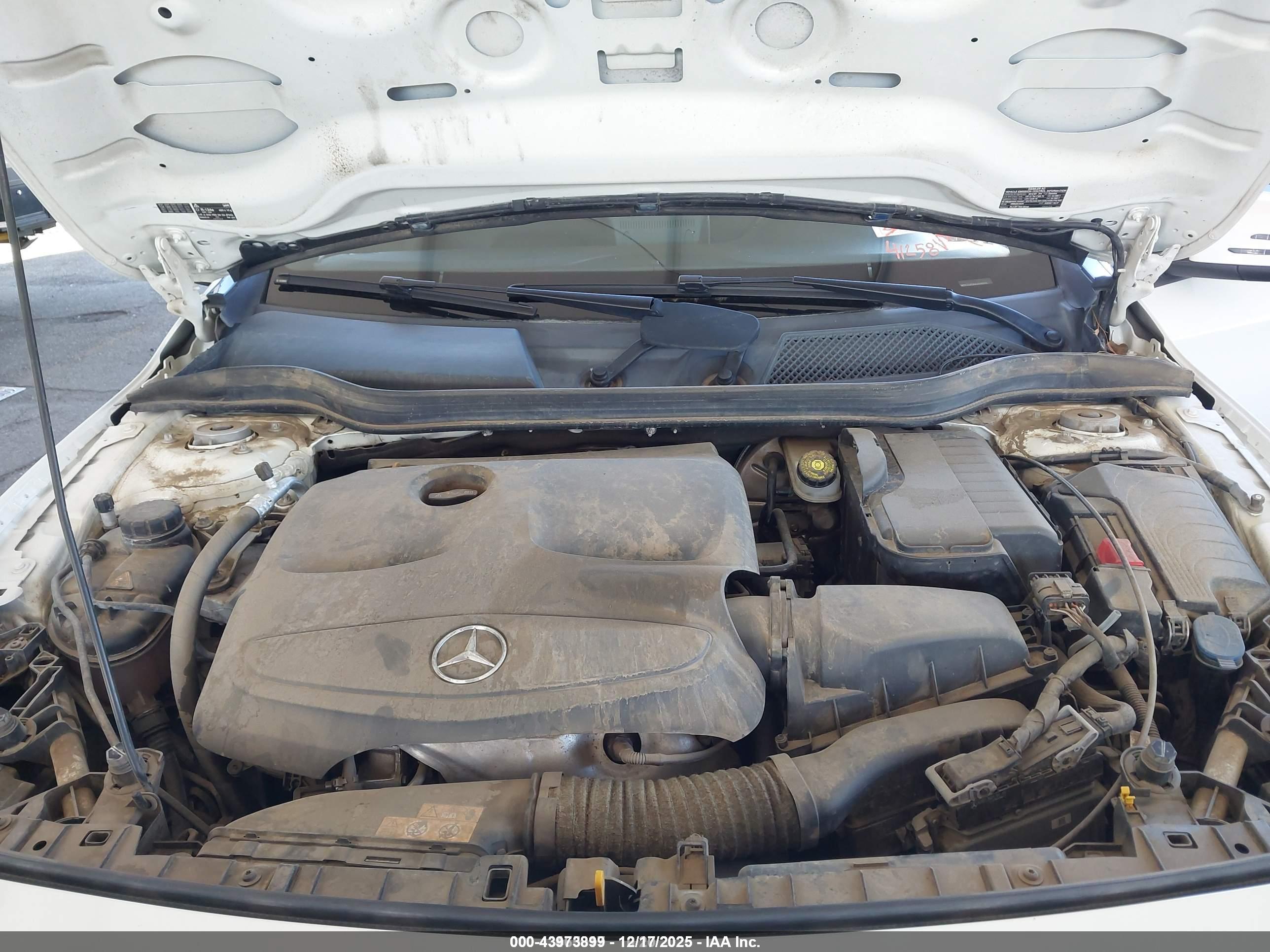 MERCEDES-BENZ GLA image 10