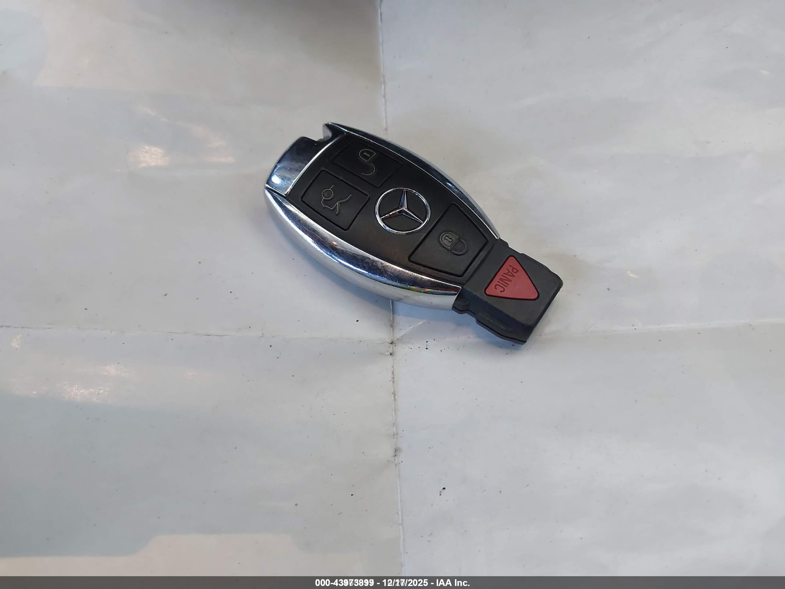 MERCEDES-BENZ GLA image 11