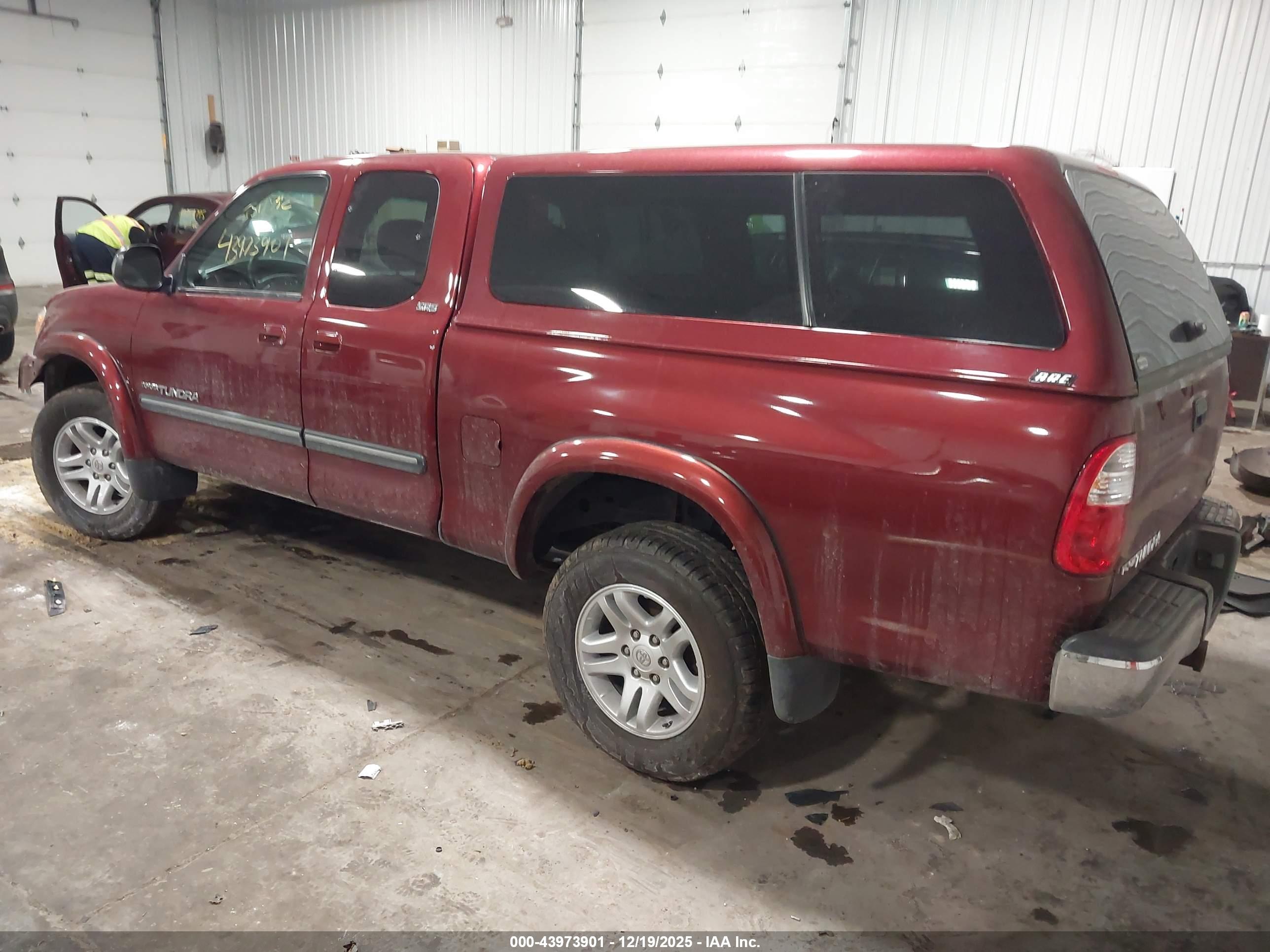 TOYOTA TUNDRA image 3