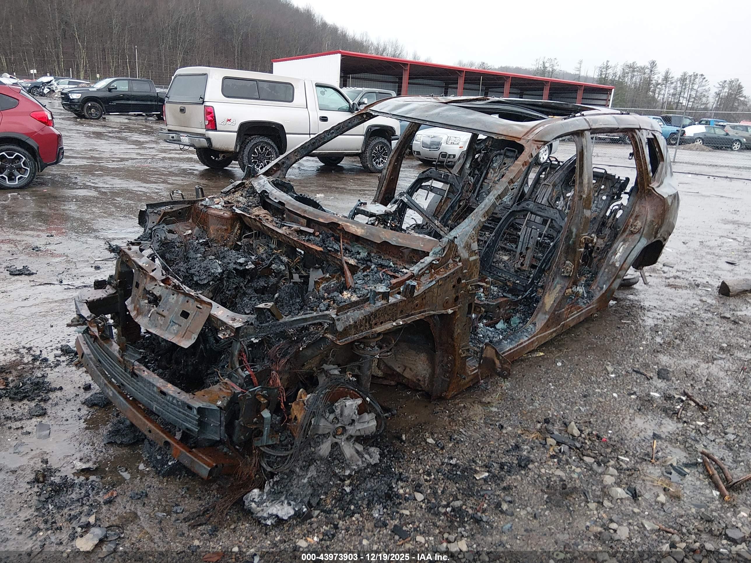 NISSAN ROGUE image 2