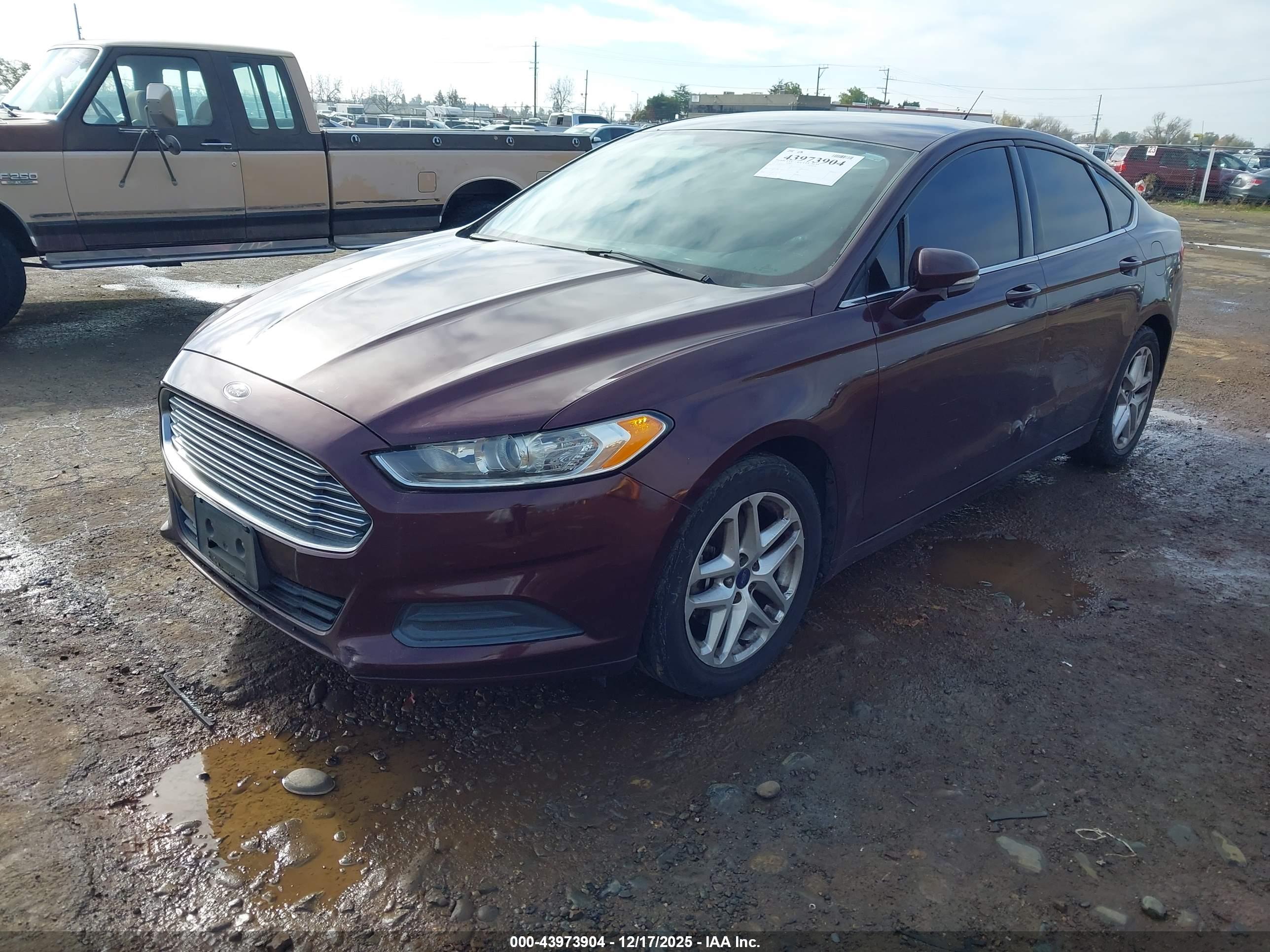 FORD FUSION image 2