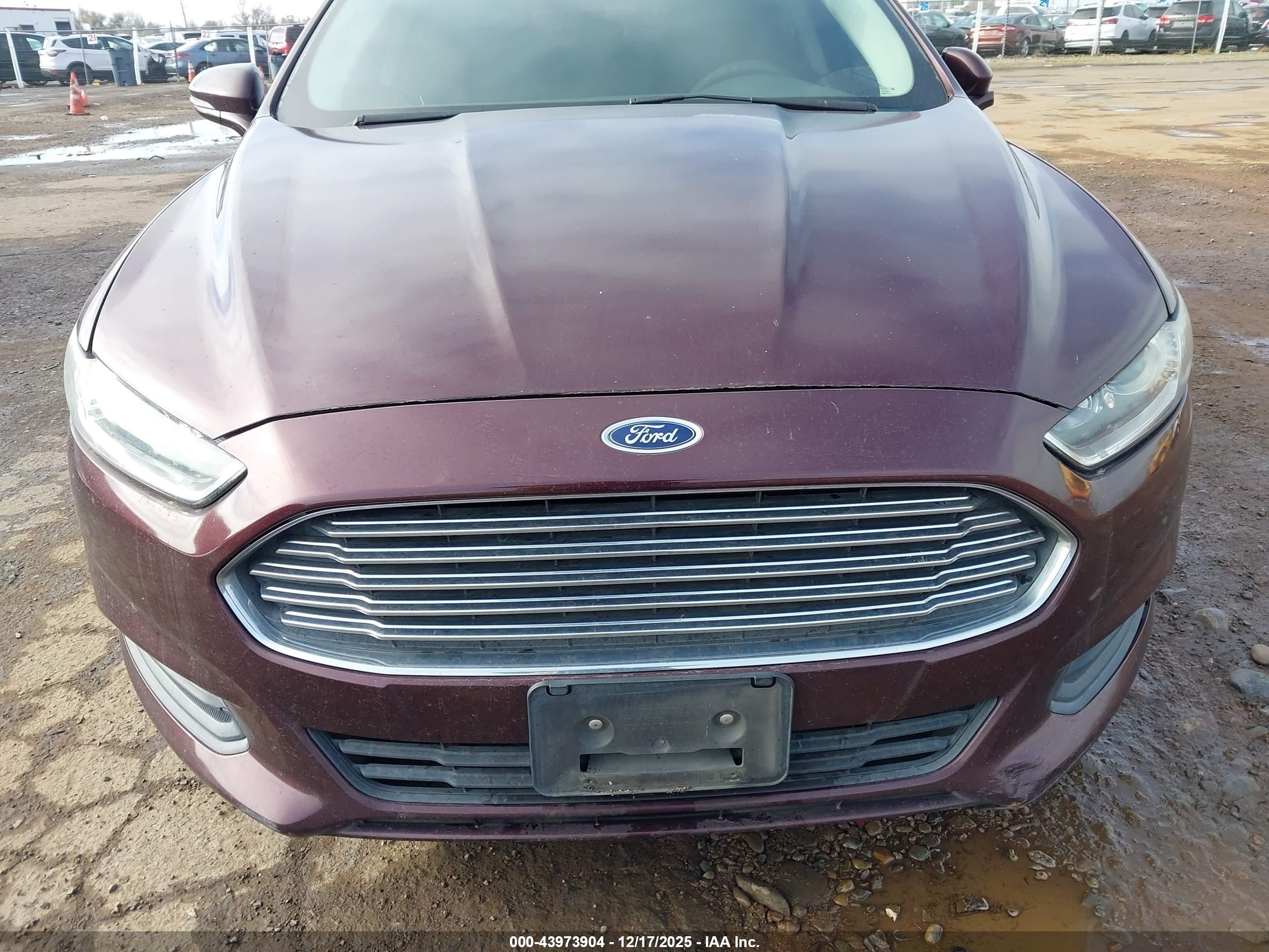FORD FUSION image 6