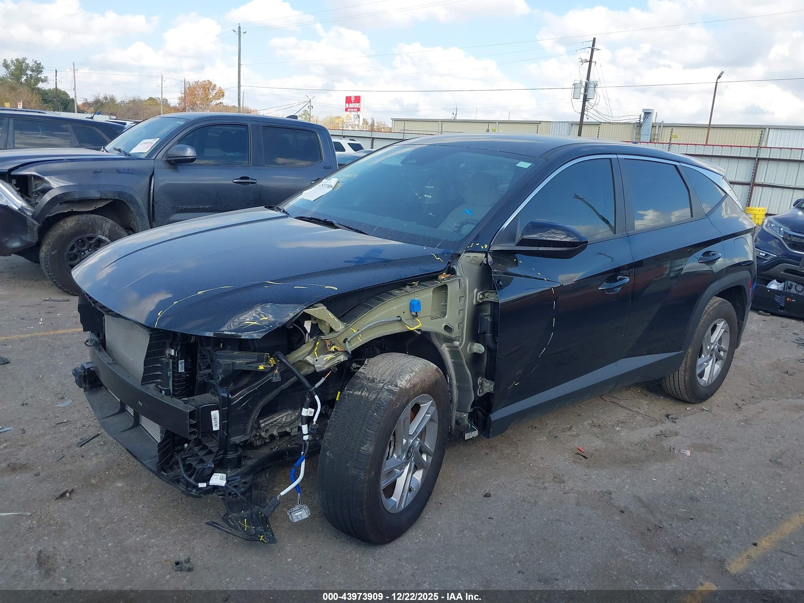 HYUNDAI TUCSON image 6