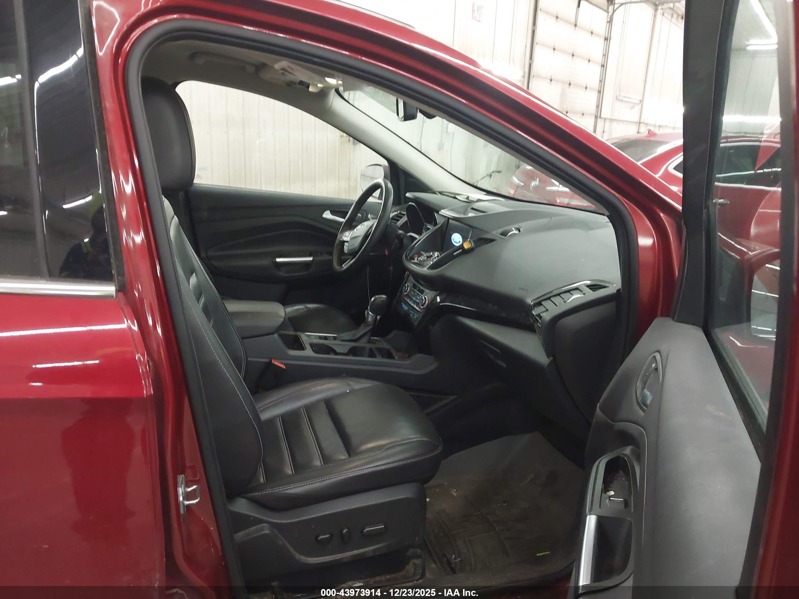 FORD ESCAPE image 5