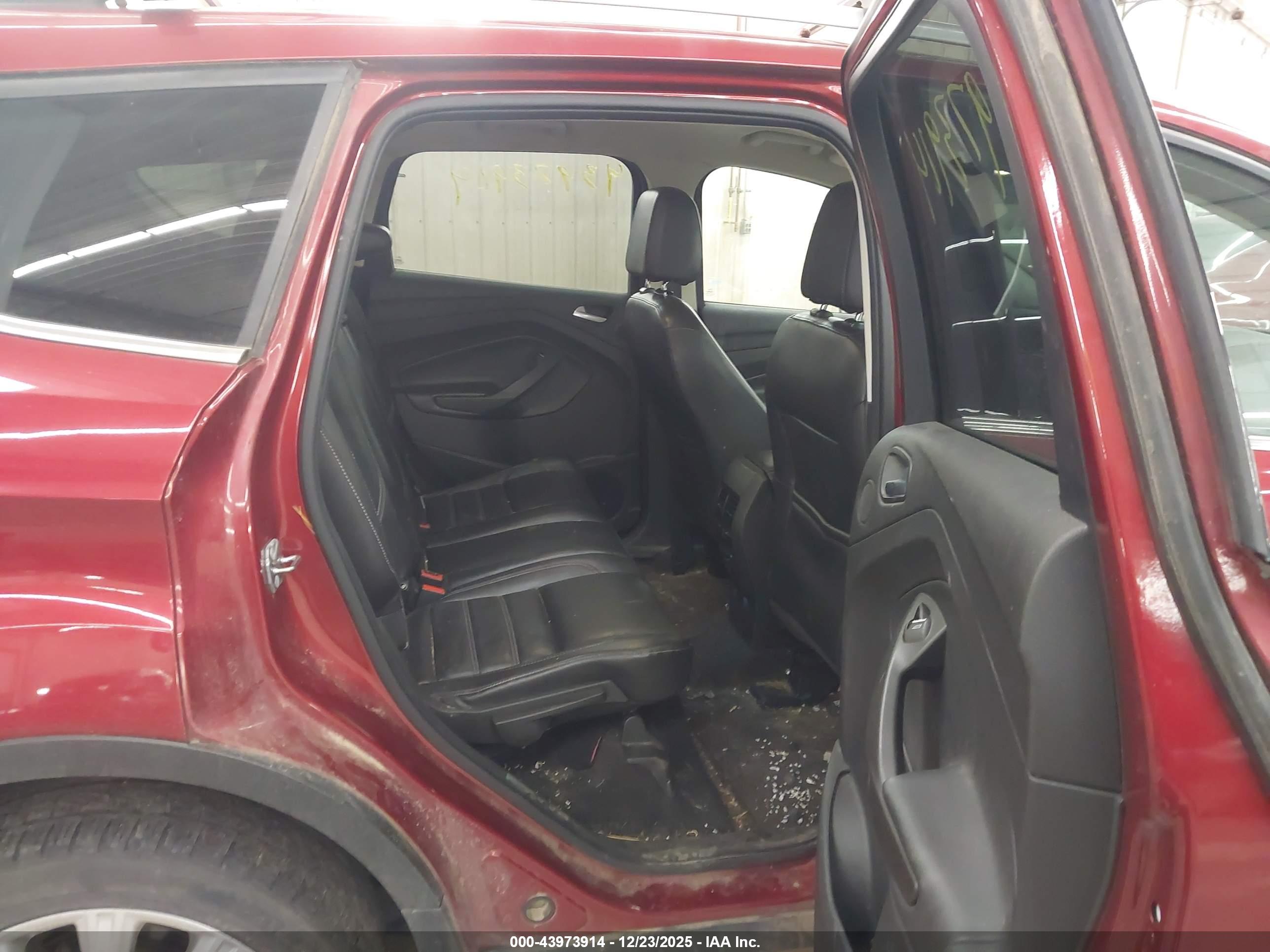 FORD ESCAPE image 8