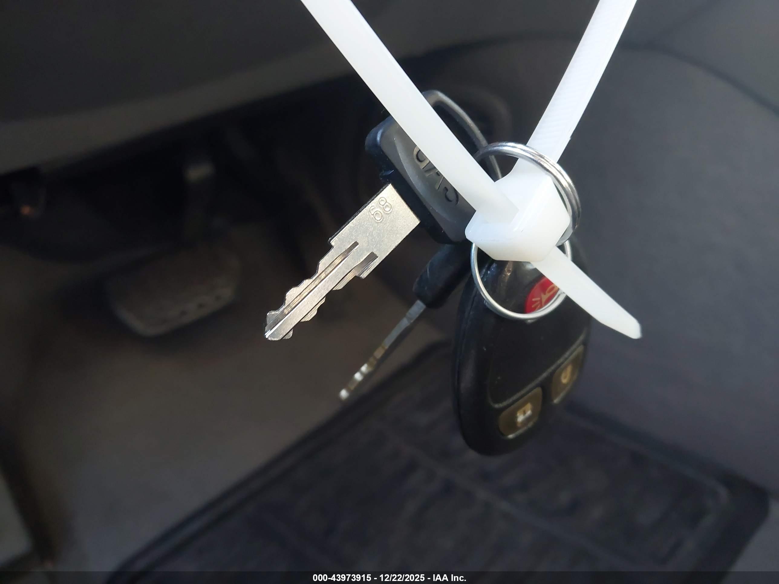 CHEVROLET TRAVERSE image 11