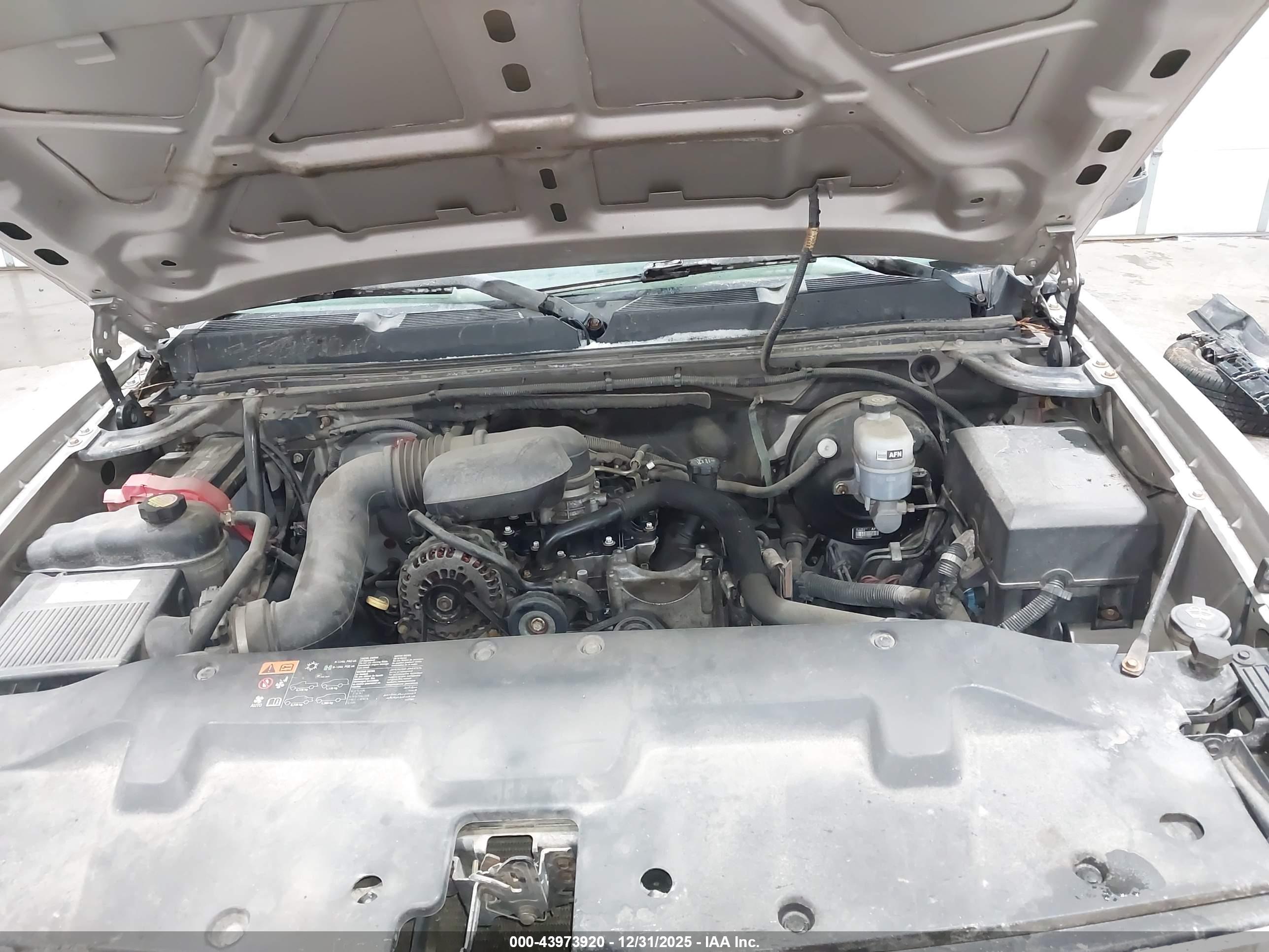 CHEVROLET SILVERADO image 10