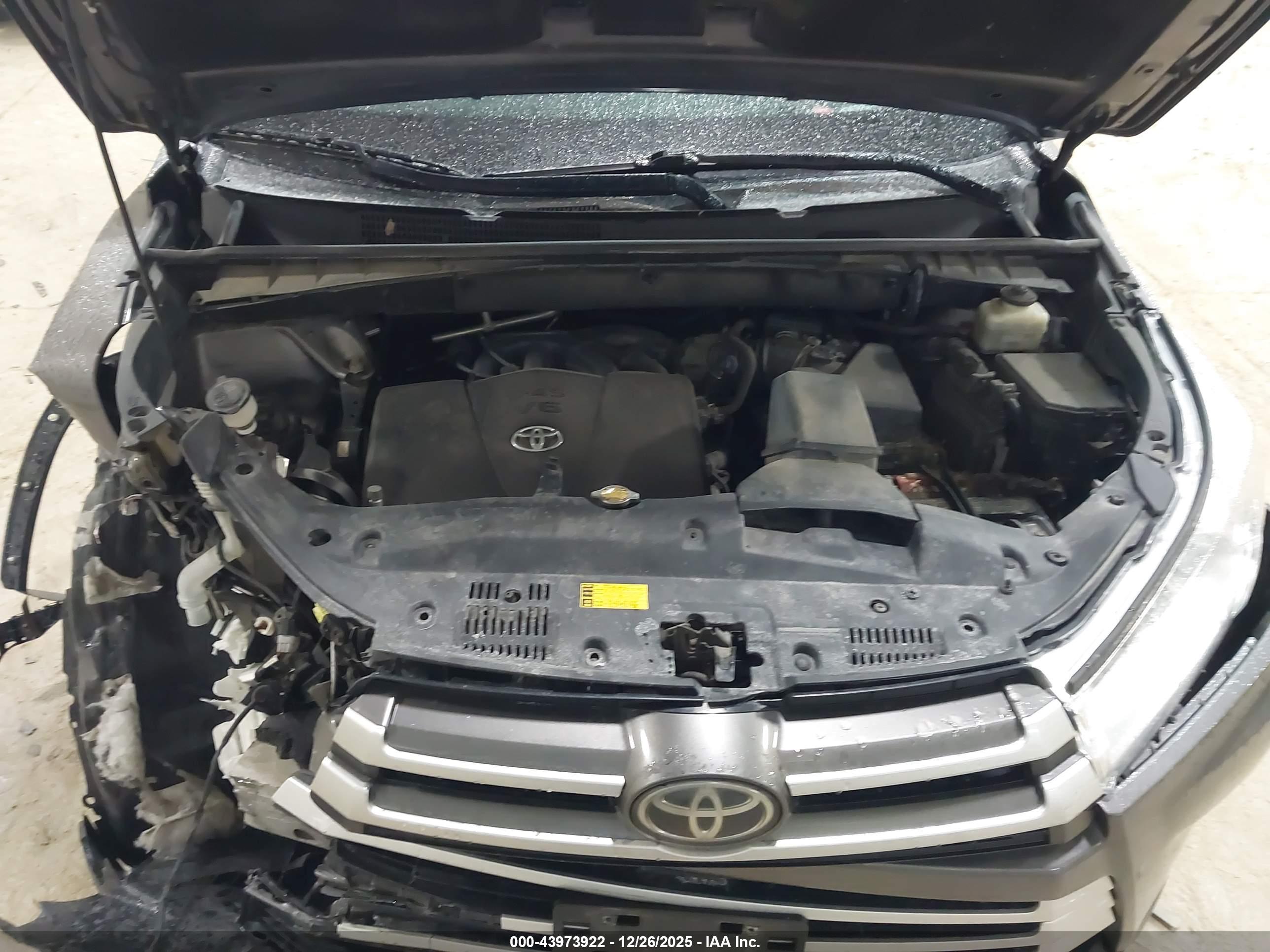 TOYOTA HIGHLANDER image 10