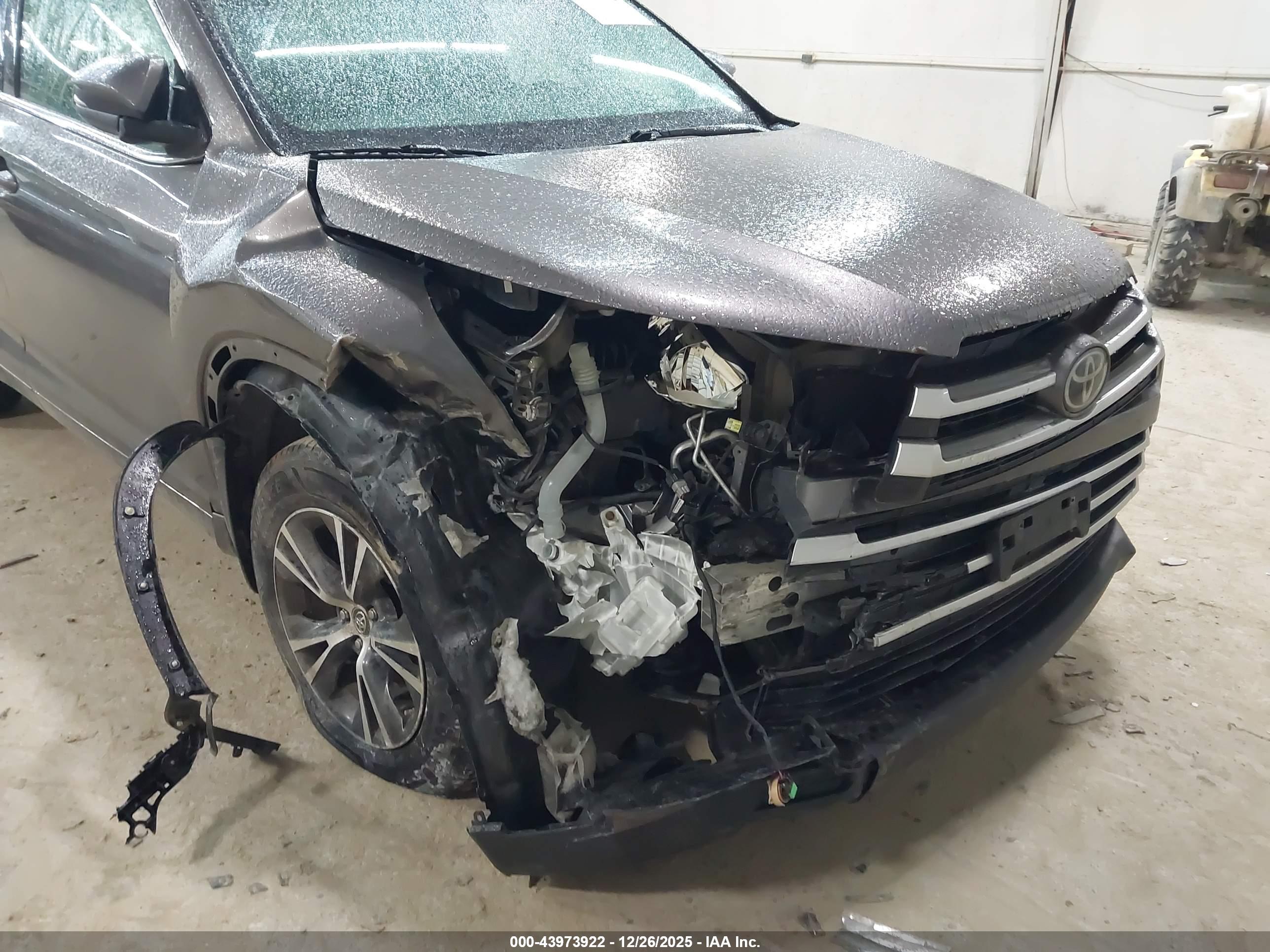 TOYOTA HIGHLANDER image 6