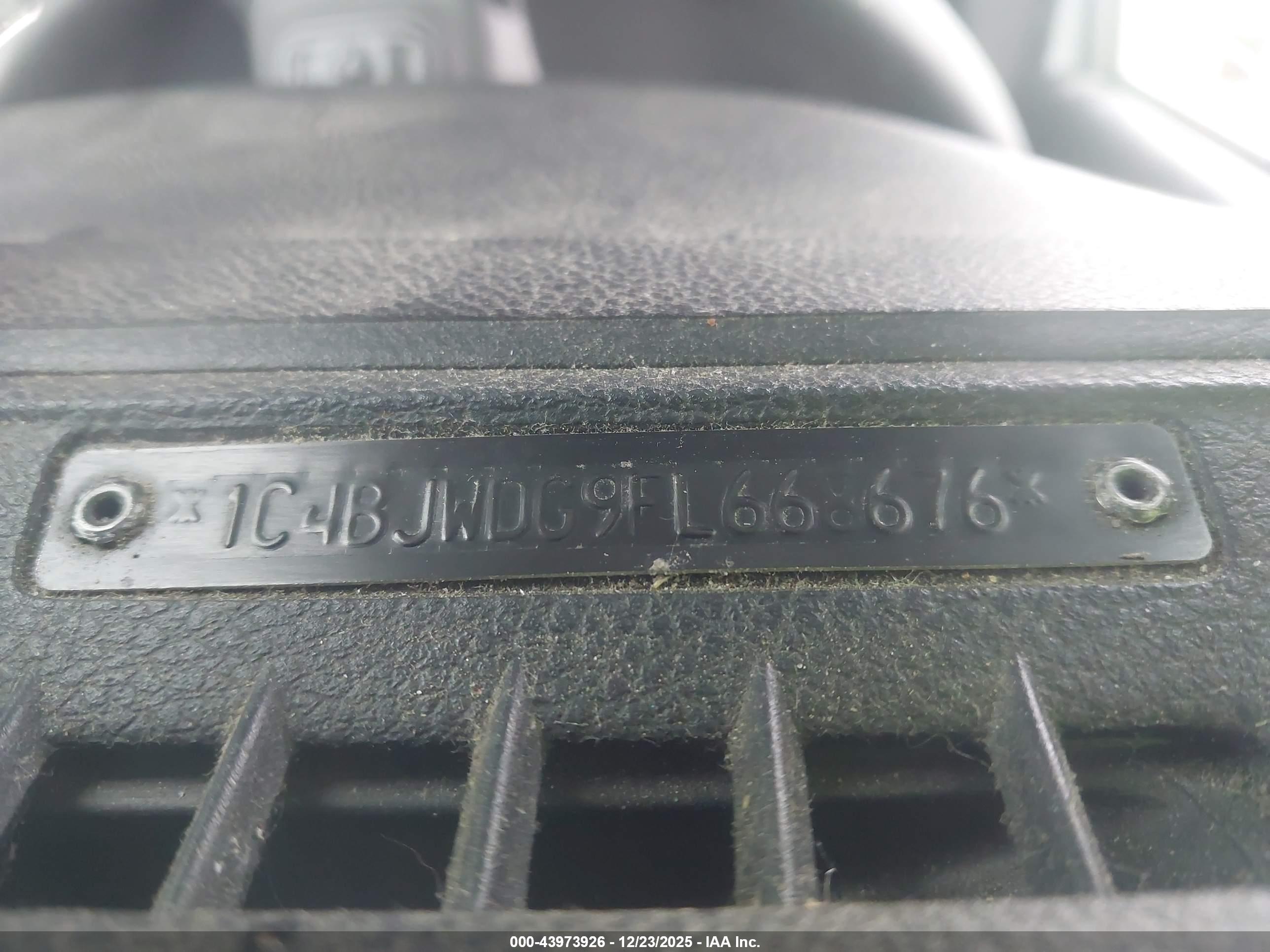 JEEP WRANGLER image 9