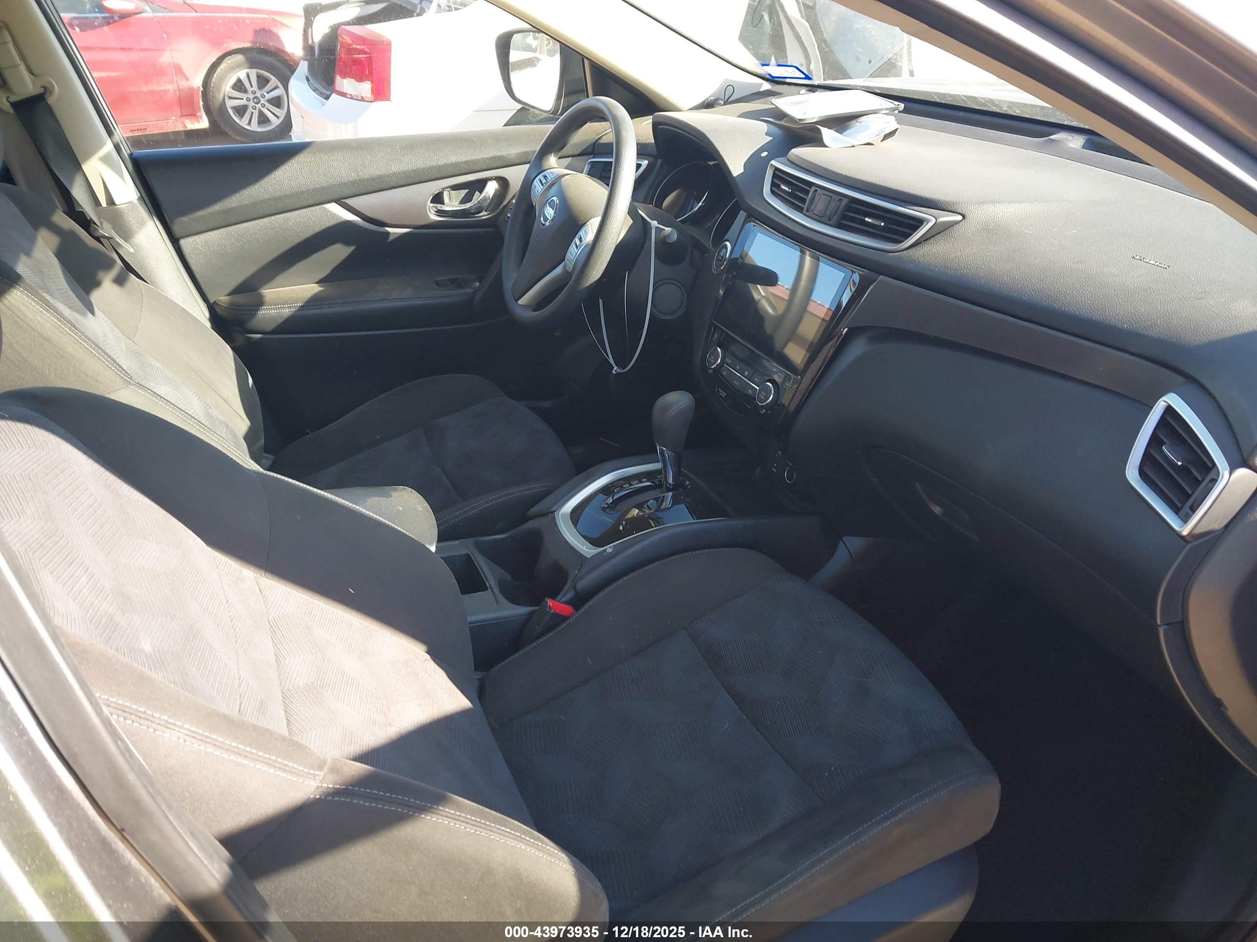 NISSAN ROGUE image 5