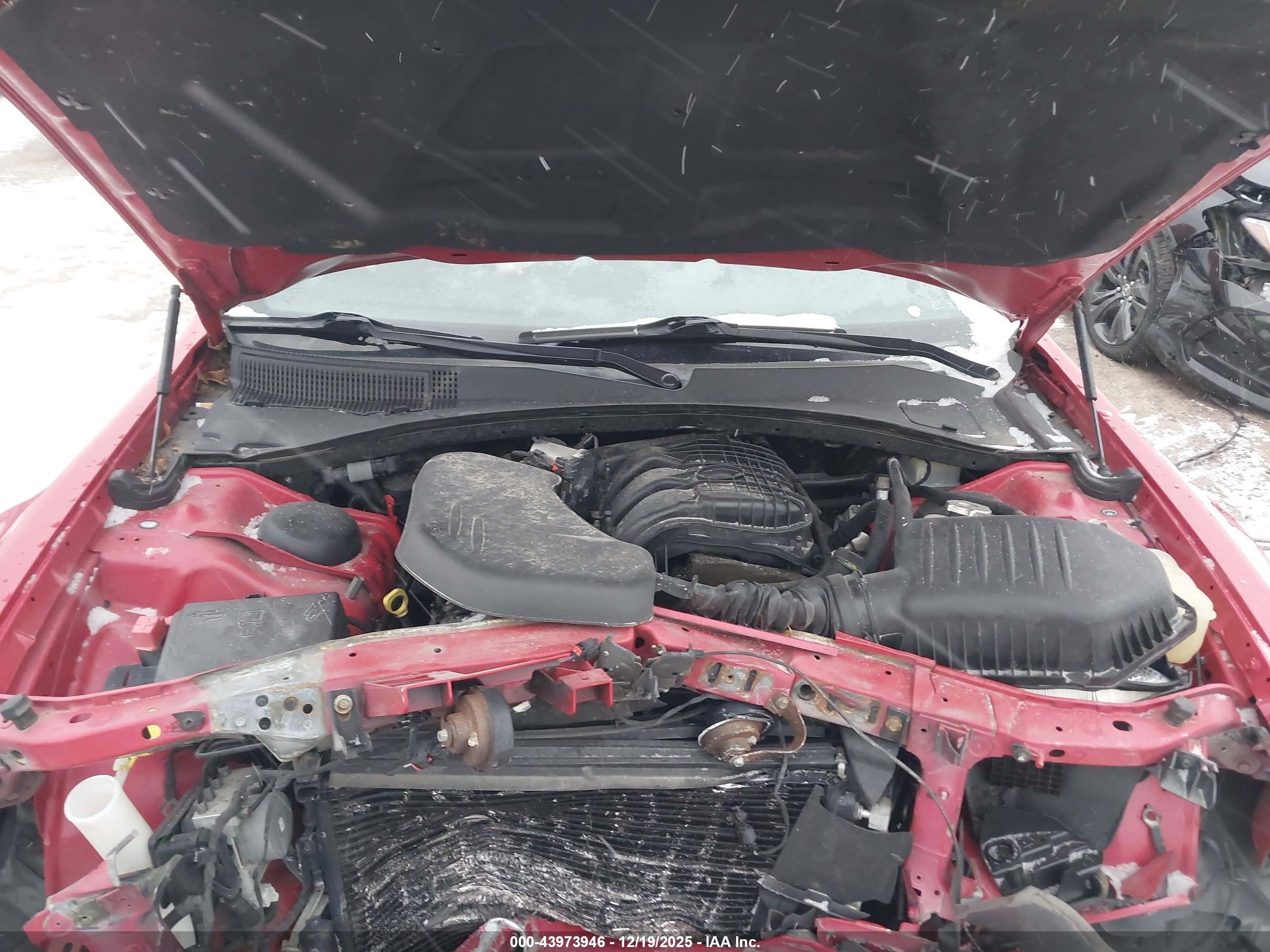 CHRYSLER 300 image 10