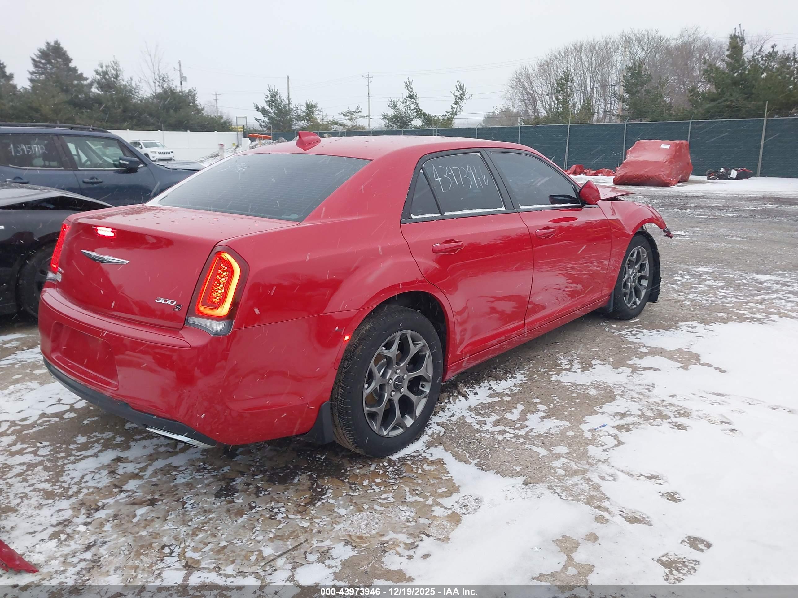 CHRYSLER 300 image 4
