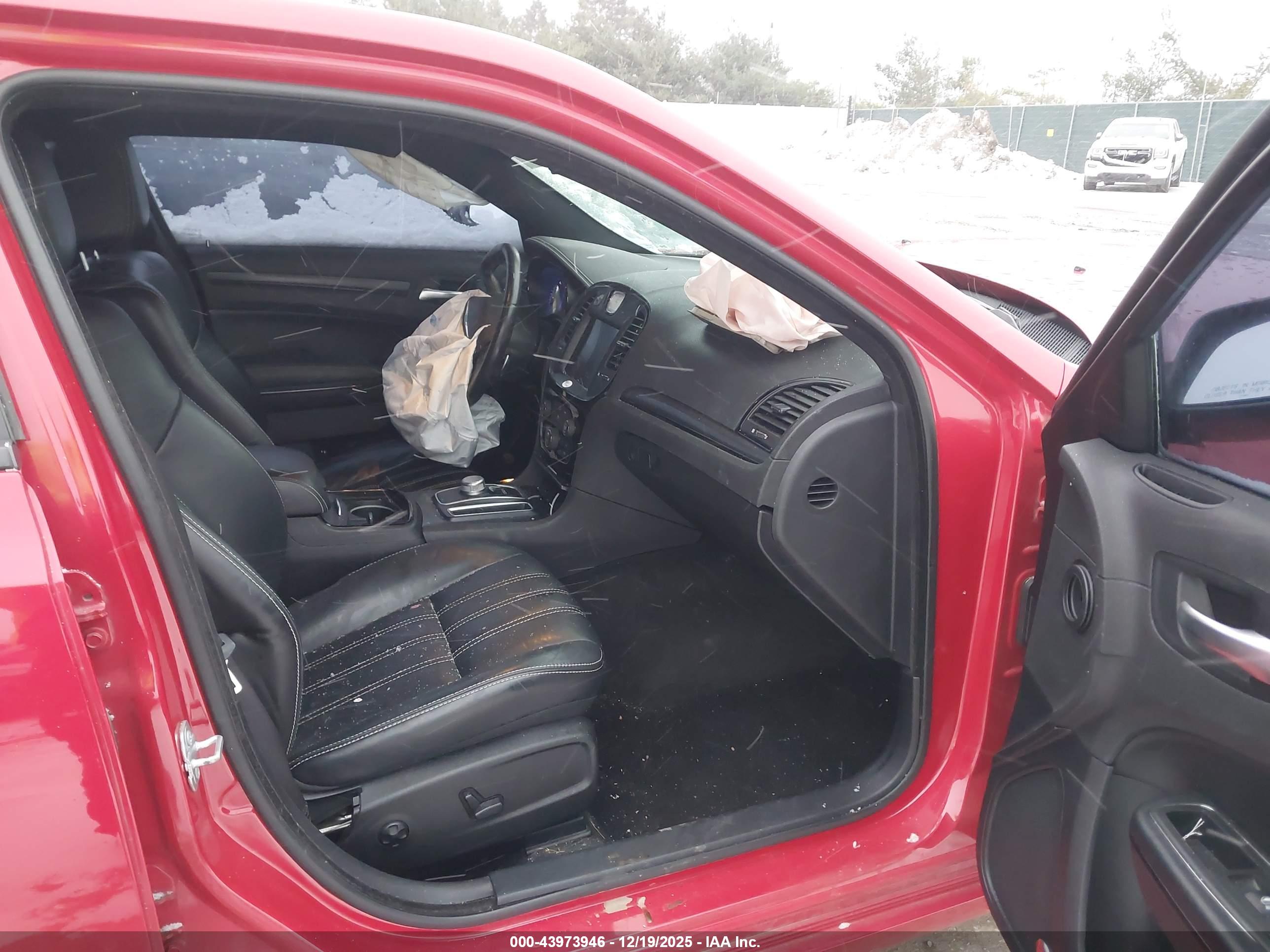 CHRYSLER 300 image 5
