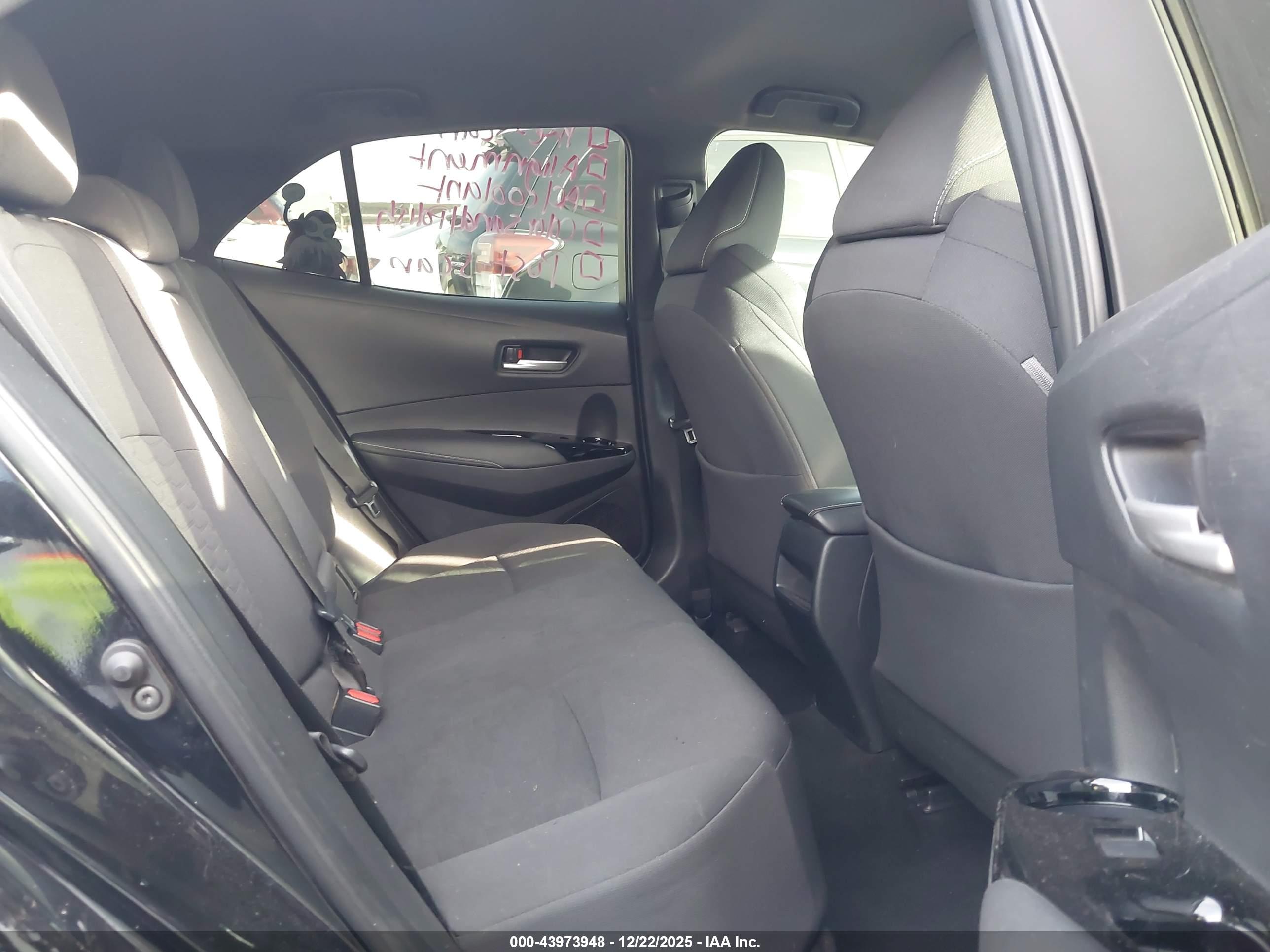TOYOTA COROLLA image 8