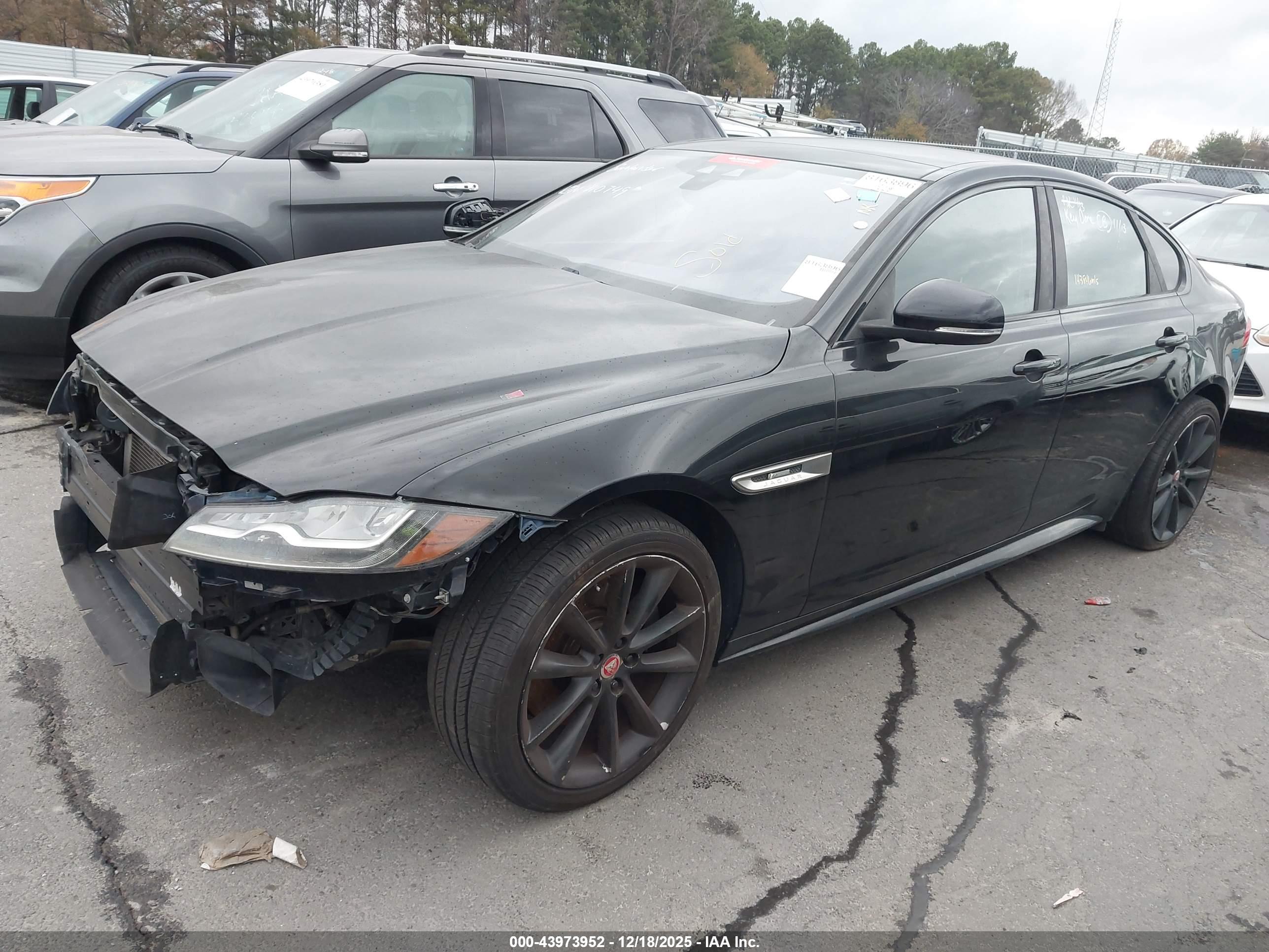 JAGUAR XF image 2