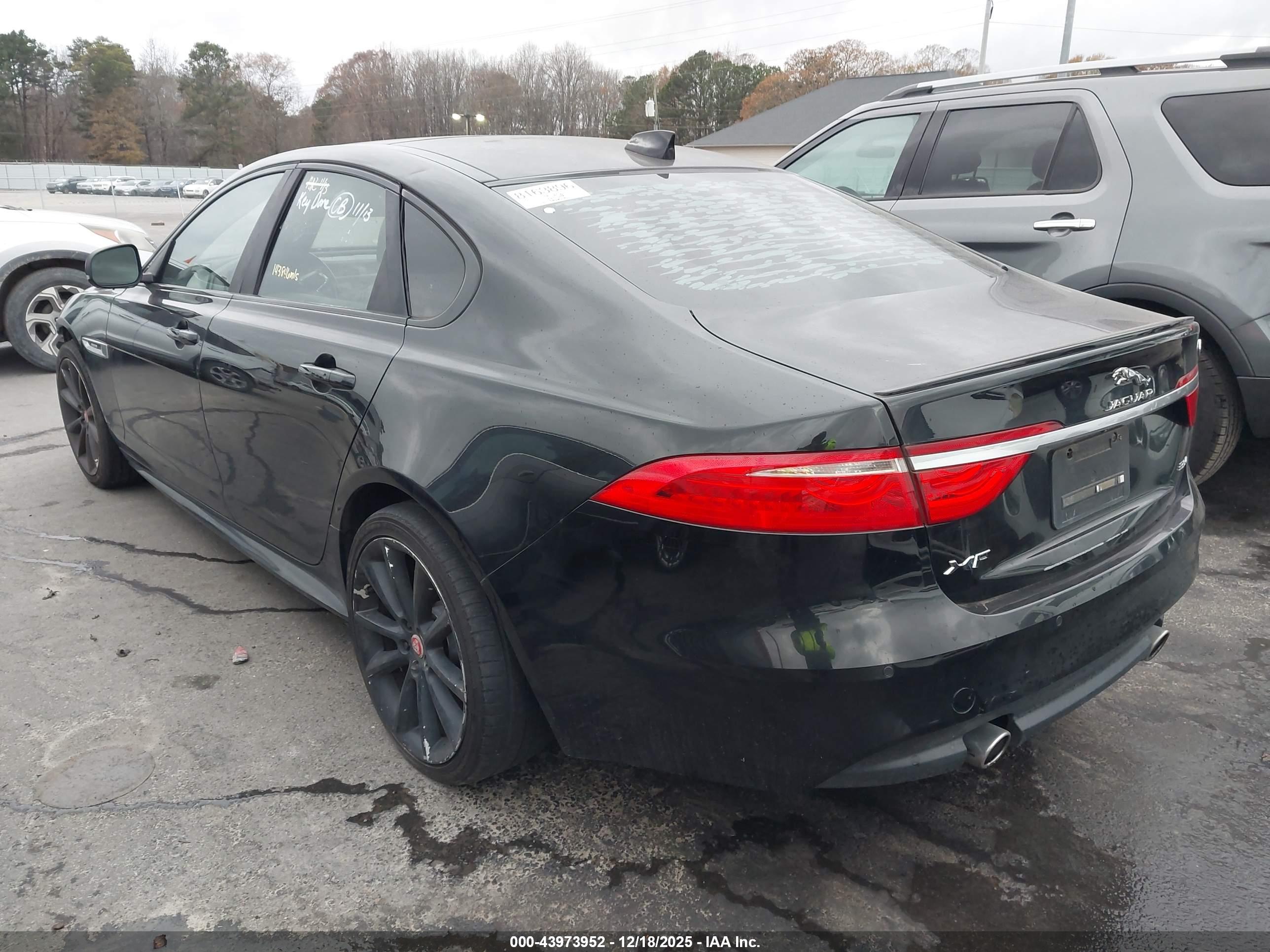 JAGUAR XF image 3