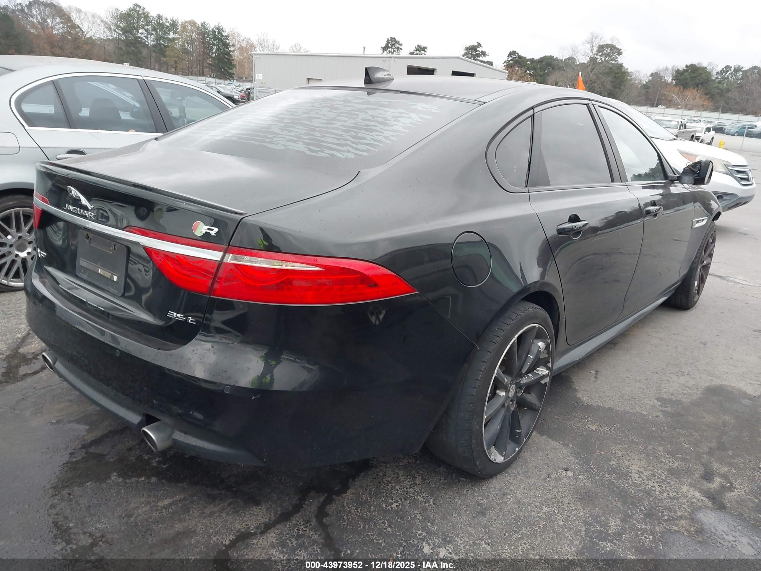 JAGUAR XF image 4