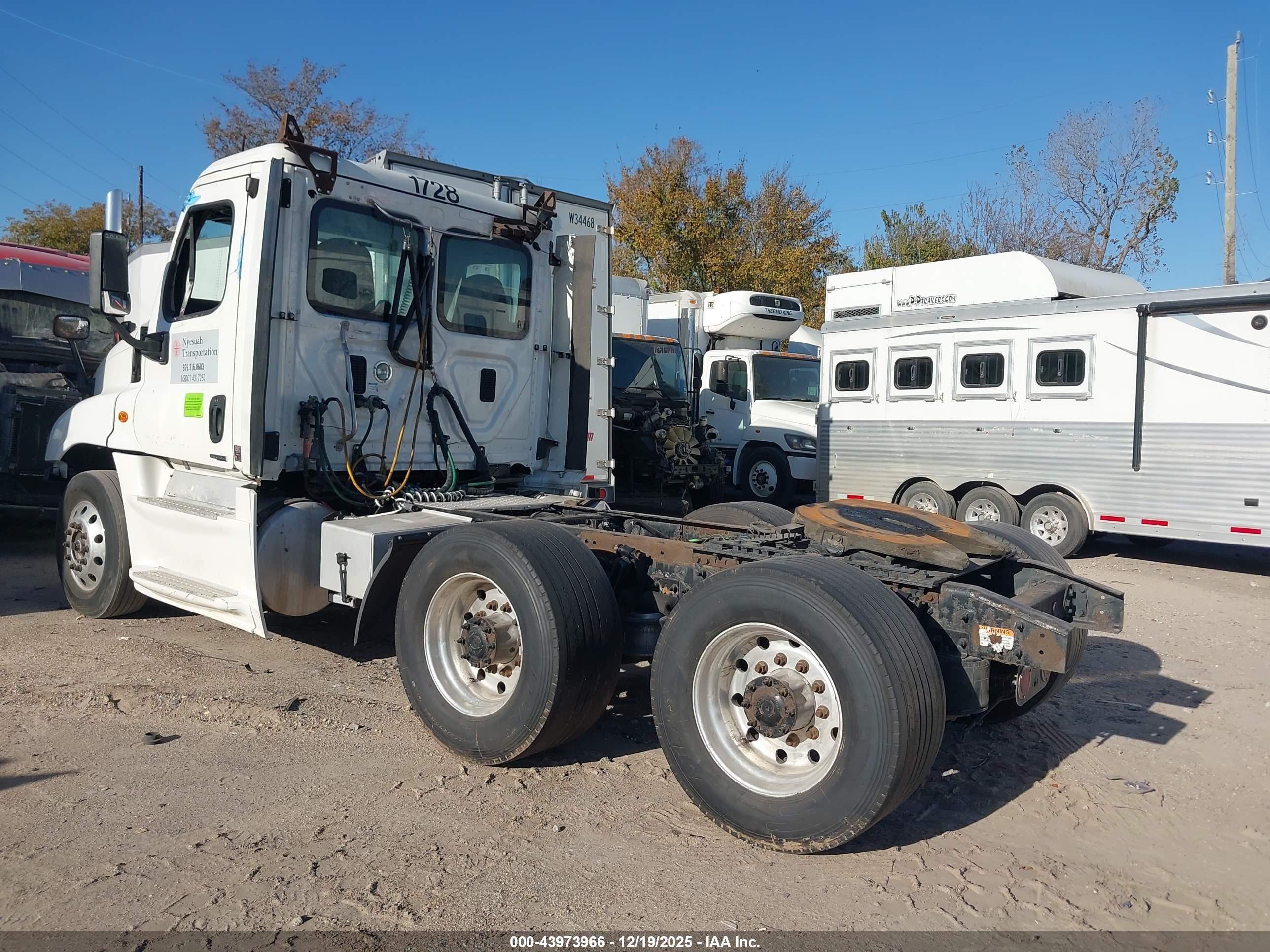 FREIGHTLINER CASCADIA image 3