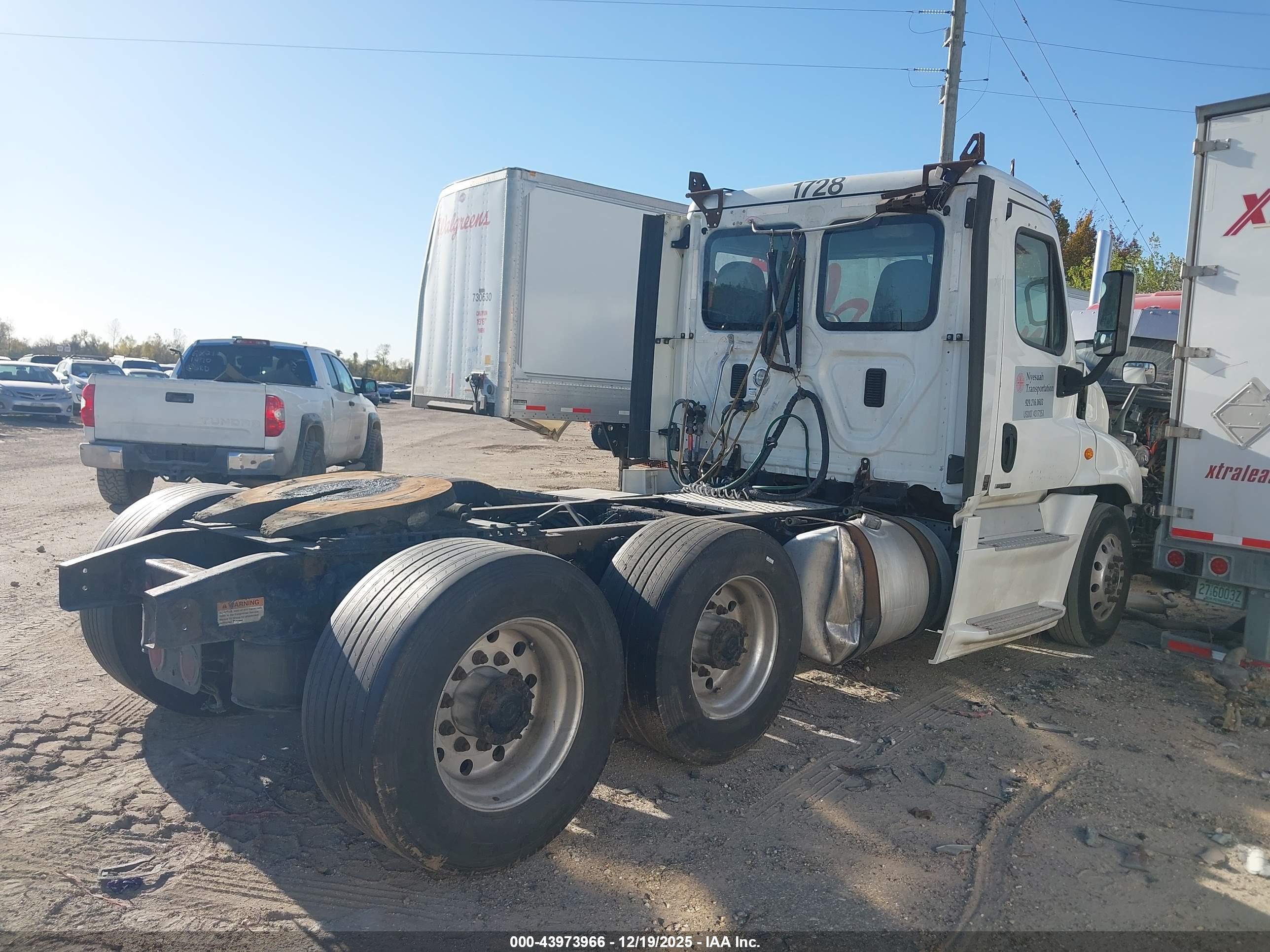 FREIGHTLINER CASCADIA image 4