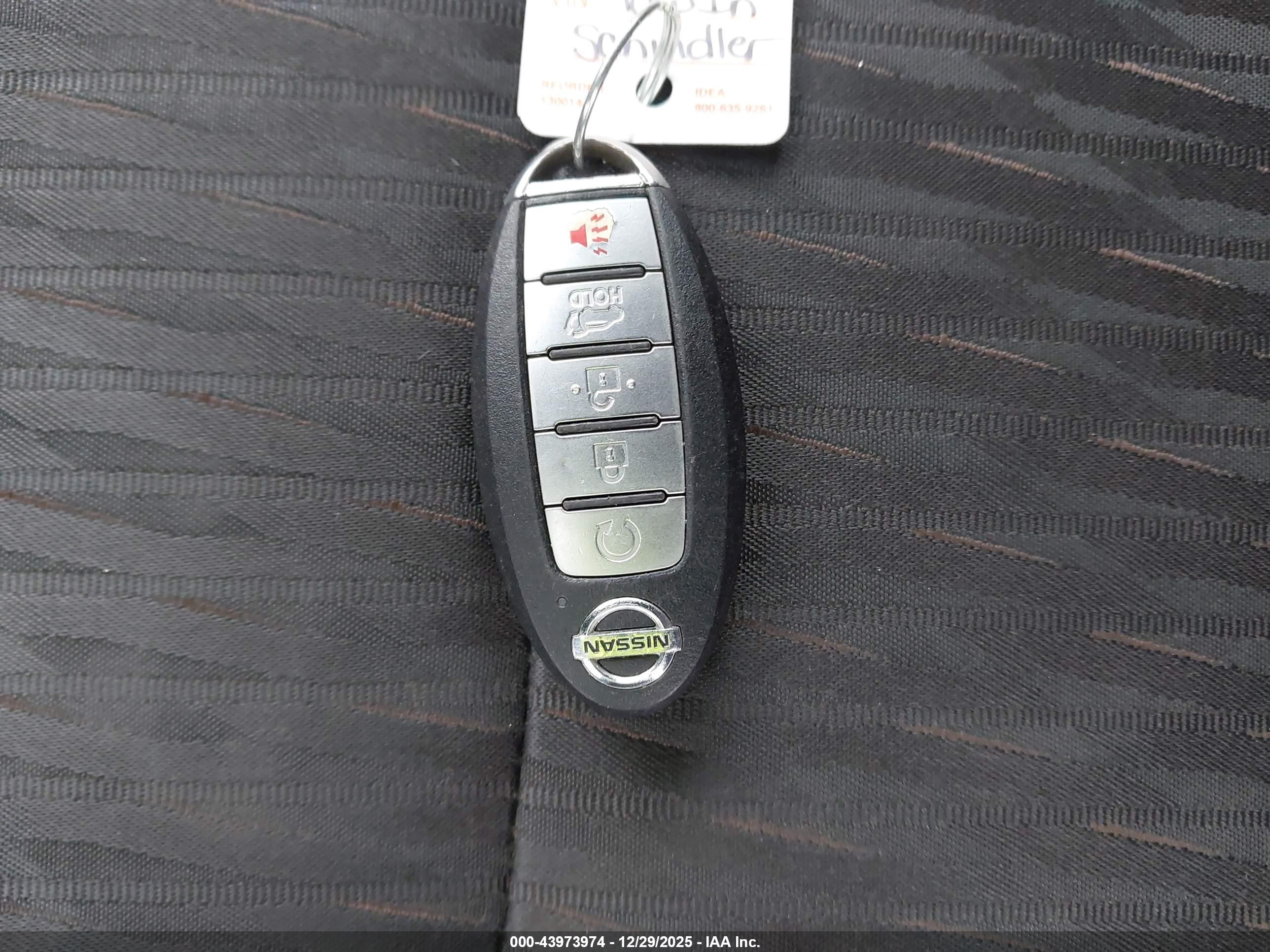 NISSAN ROGUE image 11