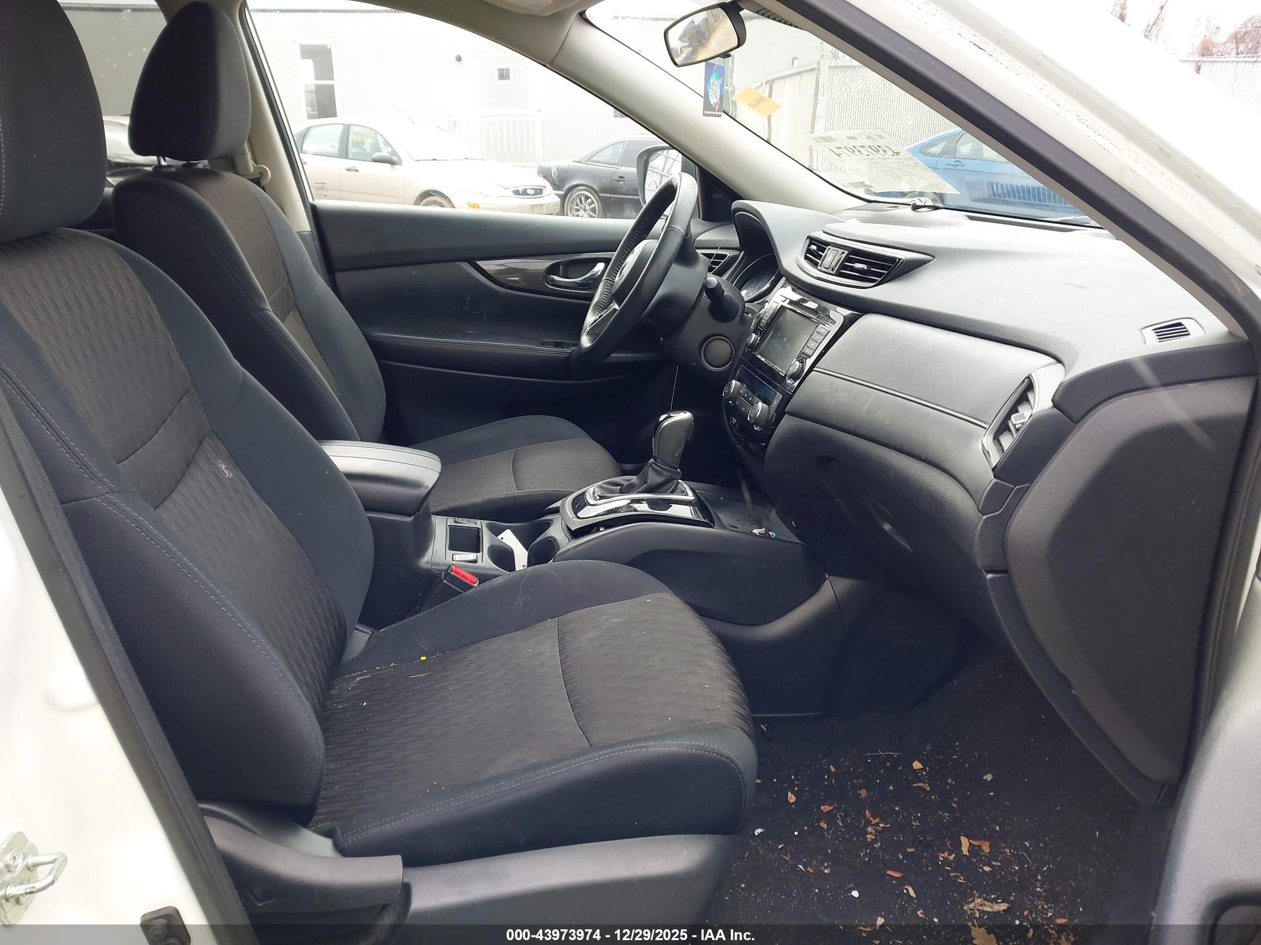 NISSAN ROGUE image 5