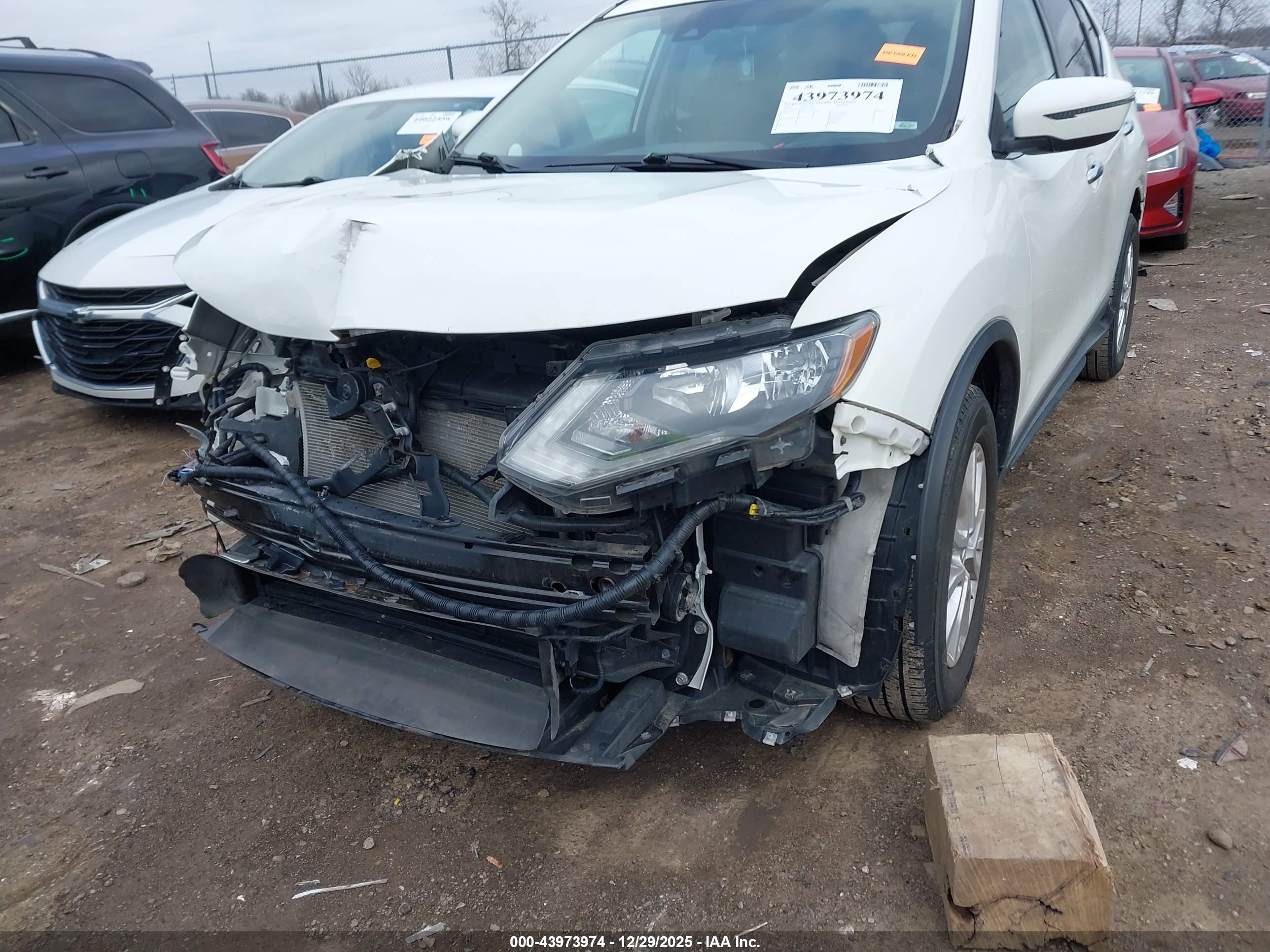 NISSAN ROGUE image 6