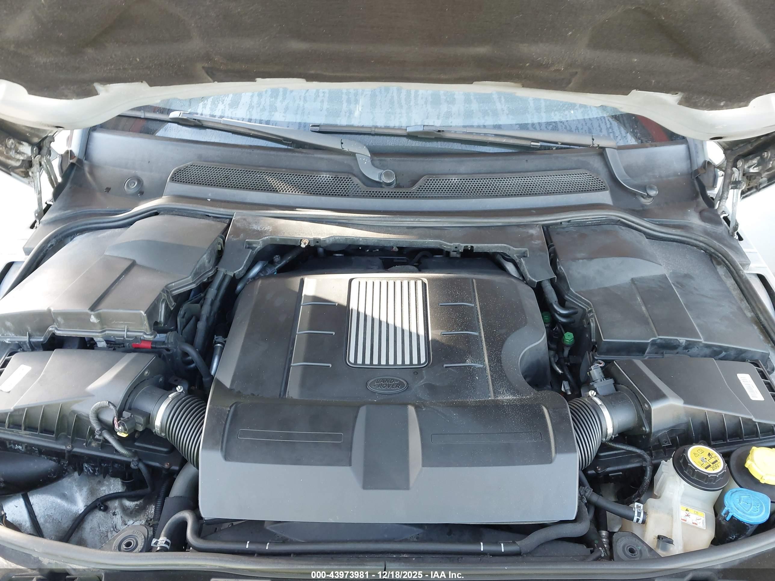 LAND ROVER image 10