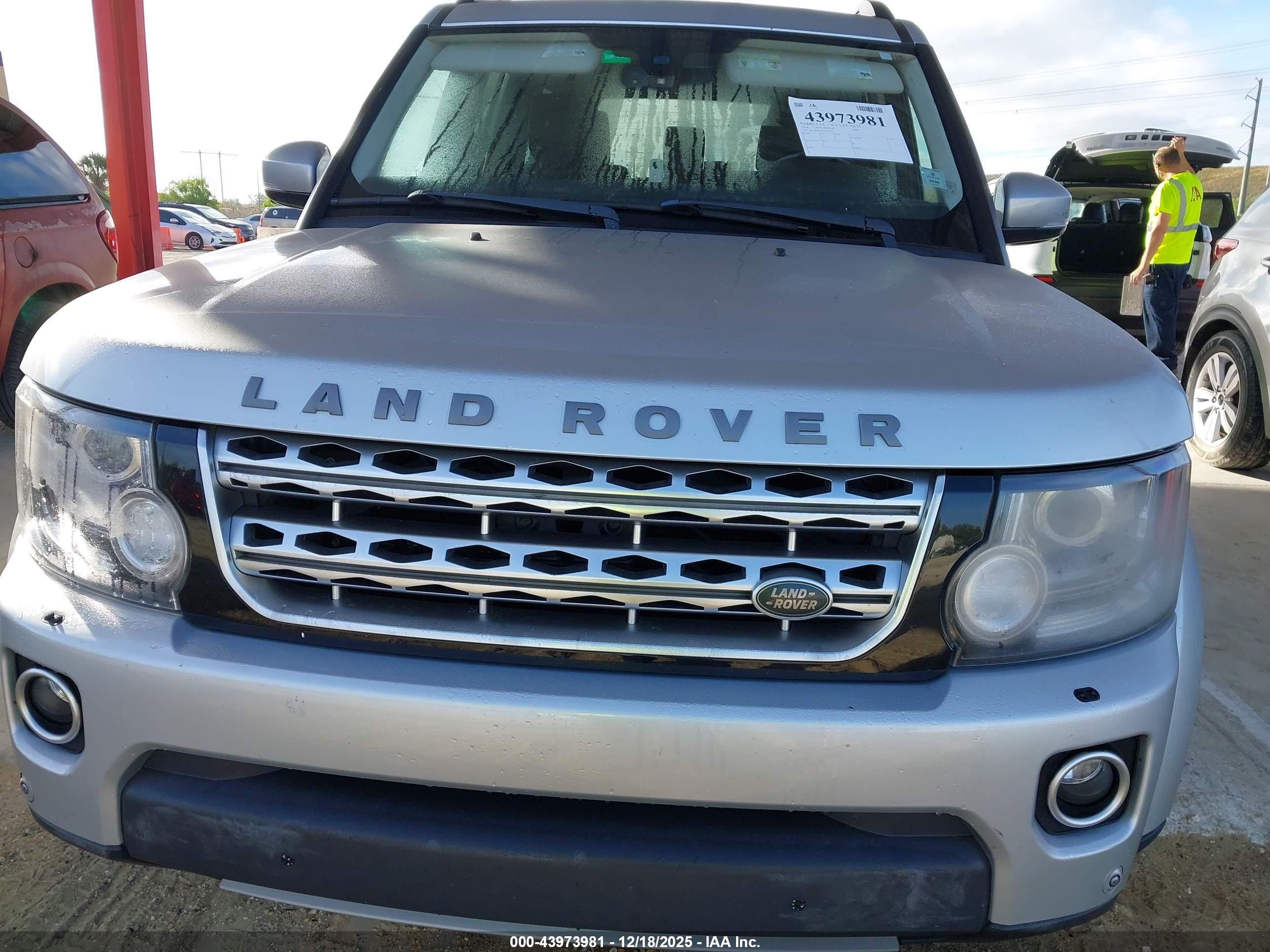 LAND ROVER image 6