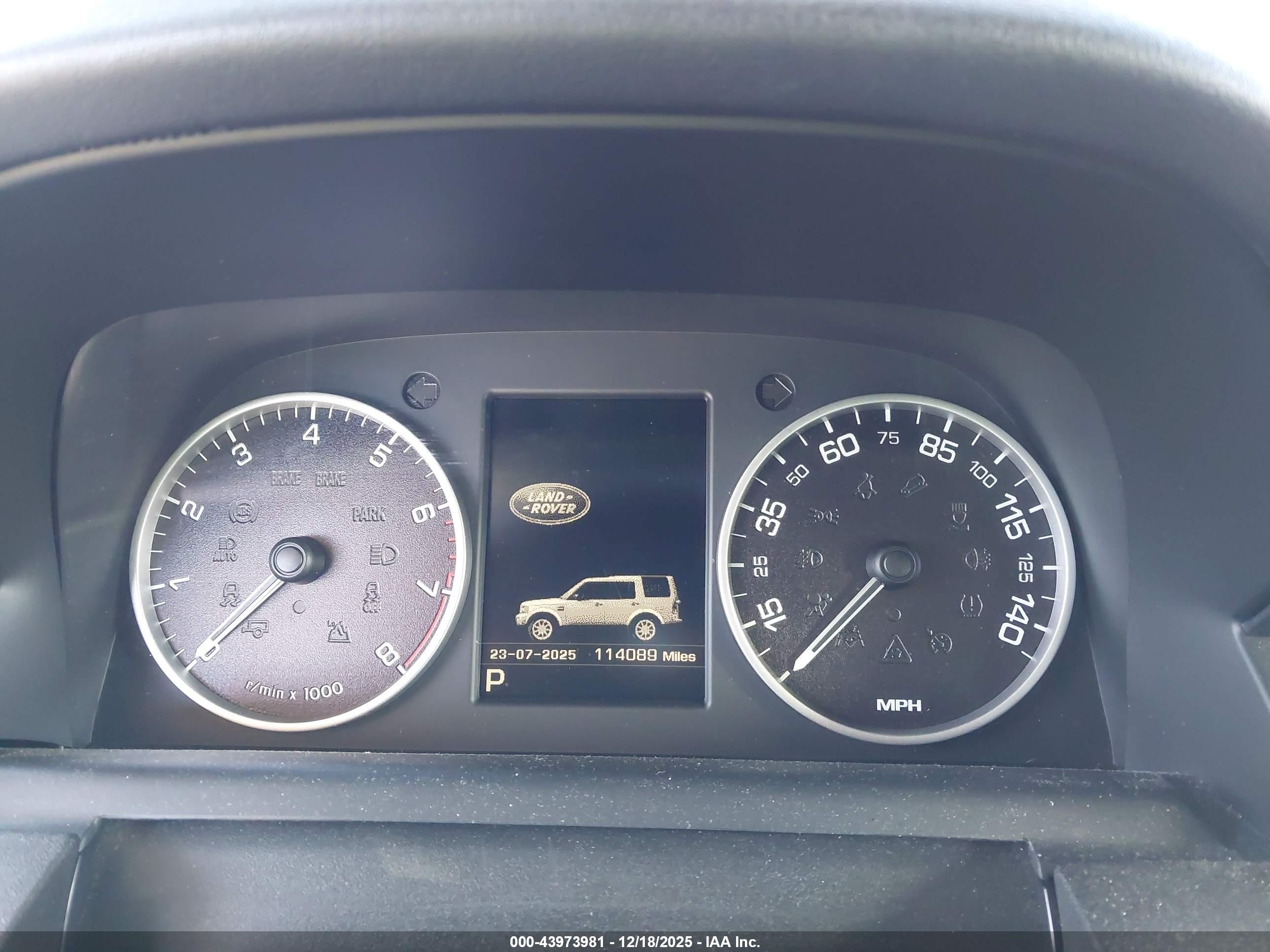 LAND ROVER image 7