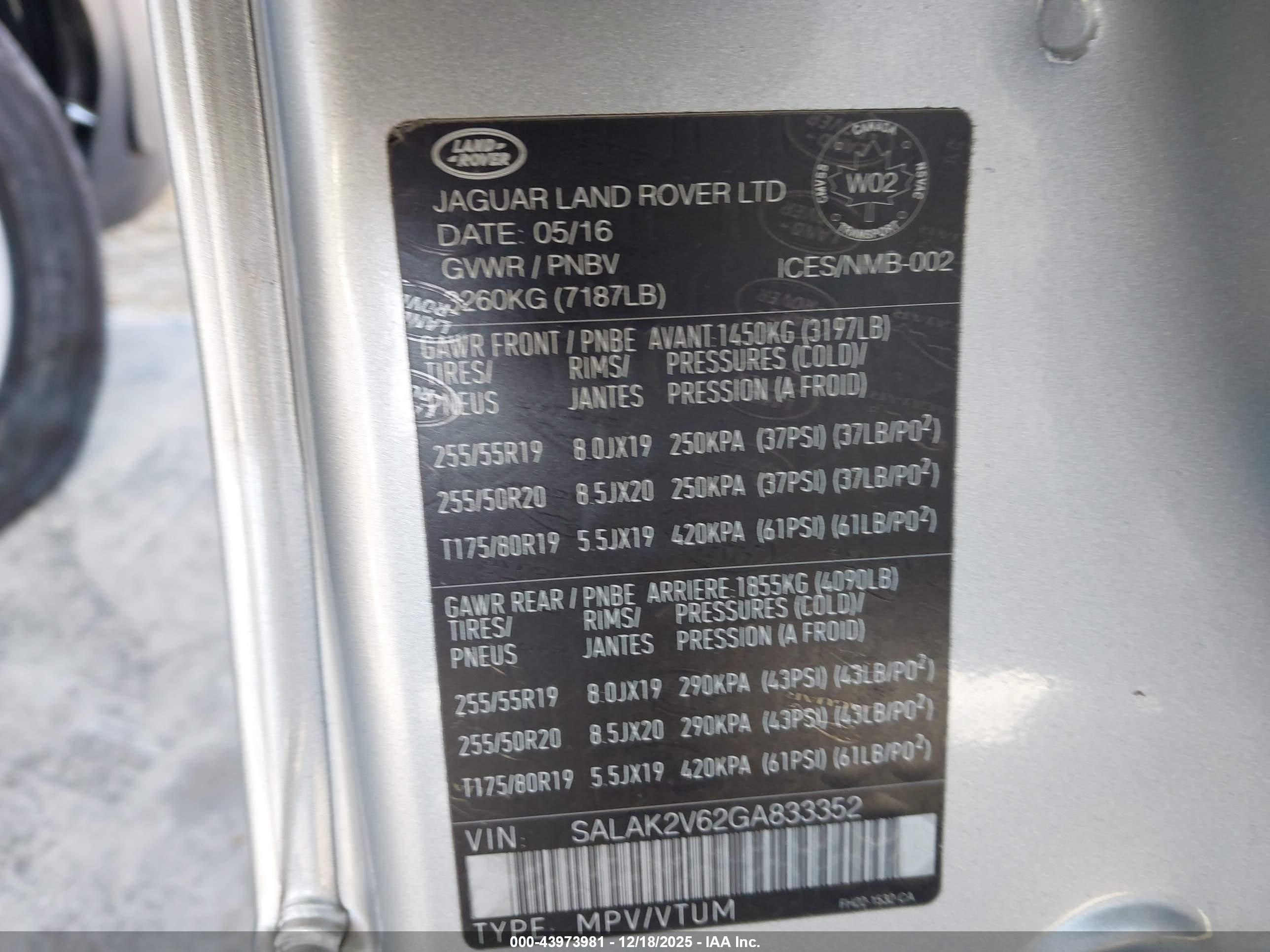 LAND ROVER image 9