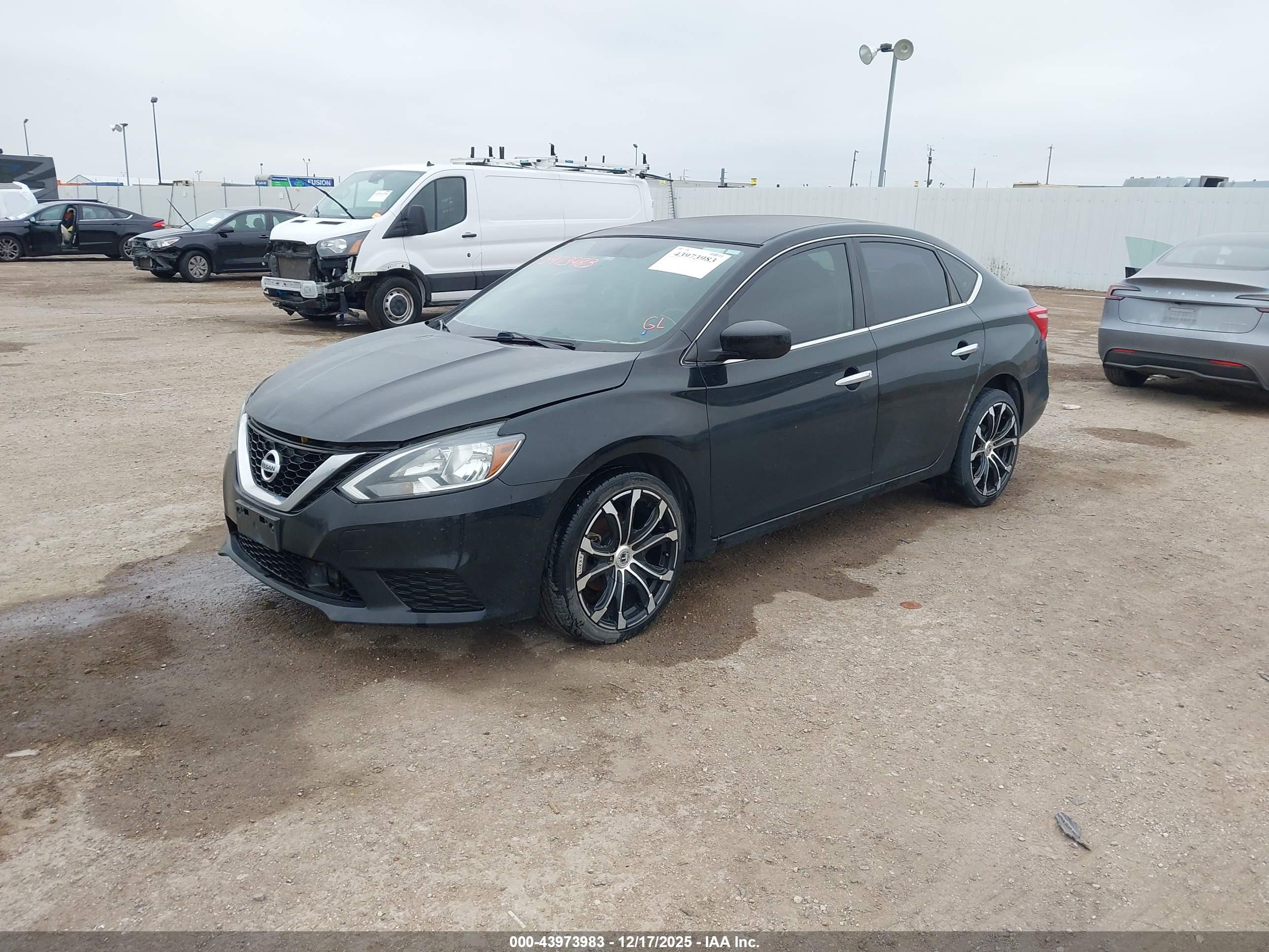 NISSAN SENTRA image 2